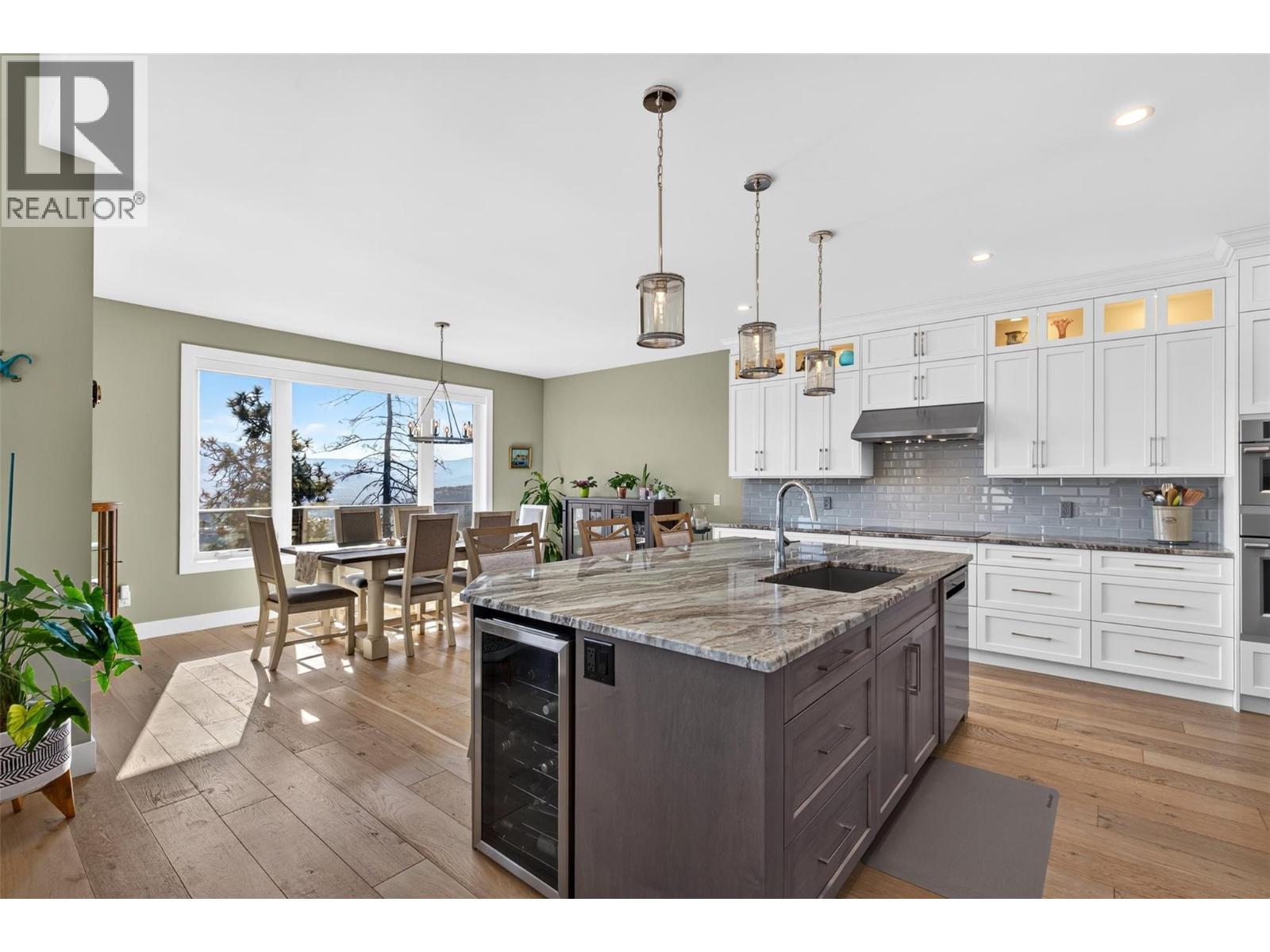 184 Summer Wood Drive, Kelowna, British Columbia  V1V 0C9 - Photo 4 - 10398987