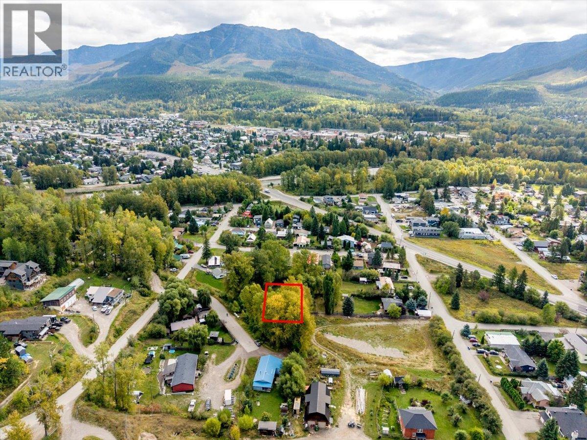 264 Glover Street, Fernie, British Columbia  V0B 1M1 - Photo 20 - 10400759