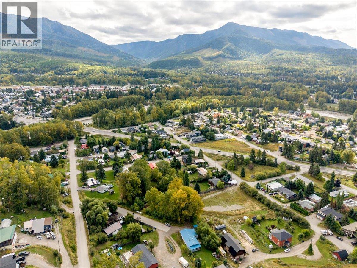 264 Glover Street, Fernie, British Columbia  V0B 1M1 - Photo 22 - 10400759