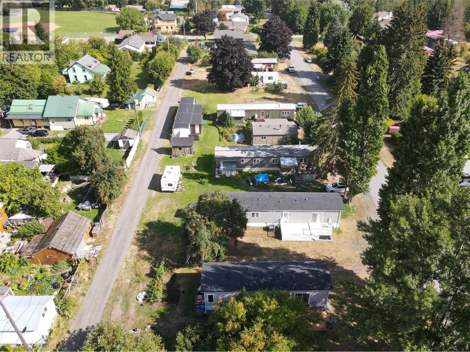244 E Avenue, Kaslo, British Columbia  V0G 1M0 - Photo 2 - 10400726