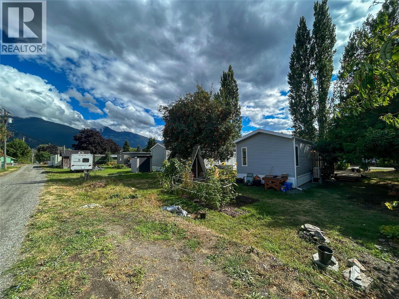 244 E Avenue, Kaslo, British Columbia  V0G 1M0 - Photo 25 - 10400726