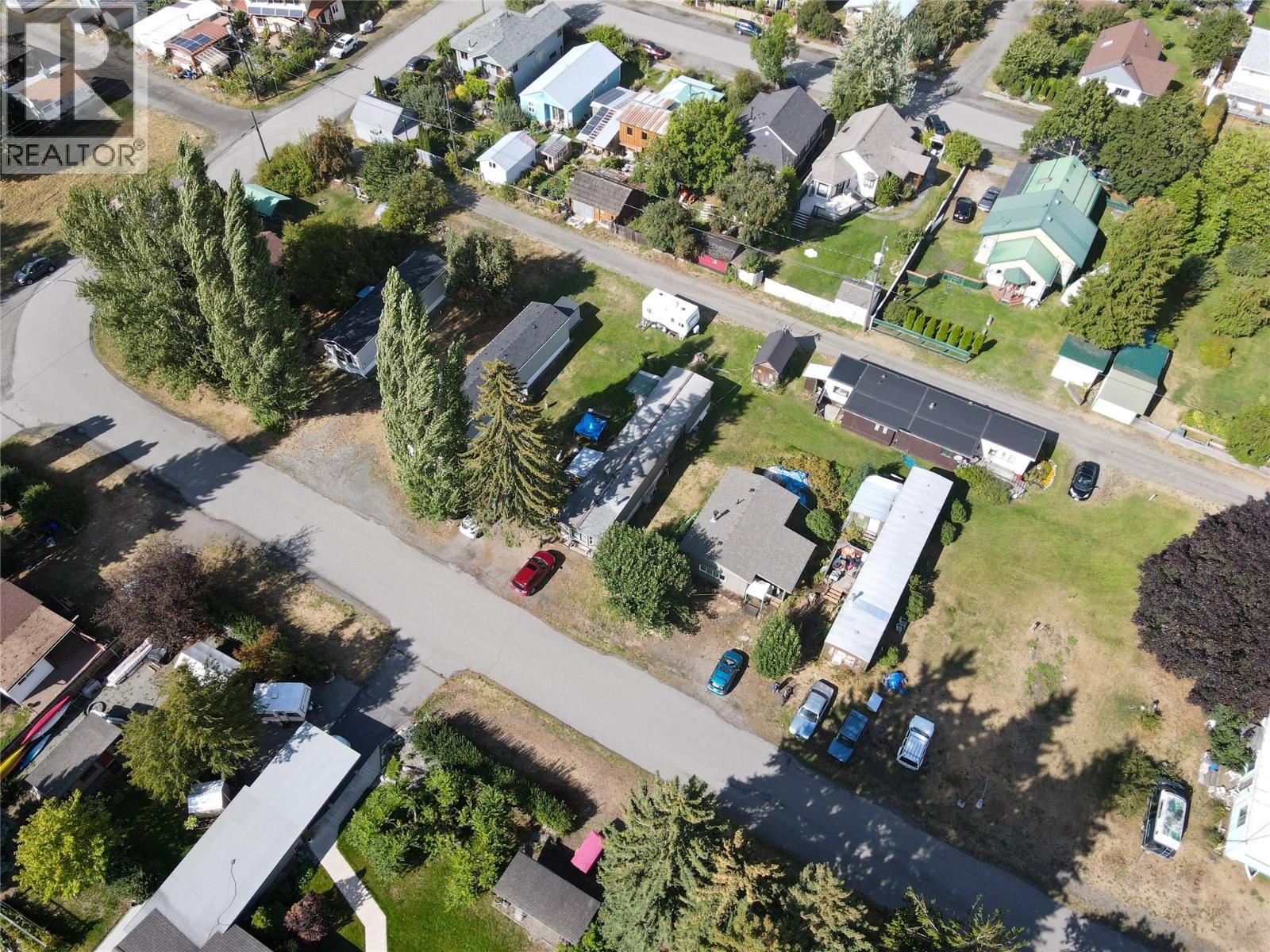 244 E Avenue, Kaslo, British Columbia  V0G 1M0 - Photo 3 - 10400726