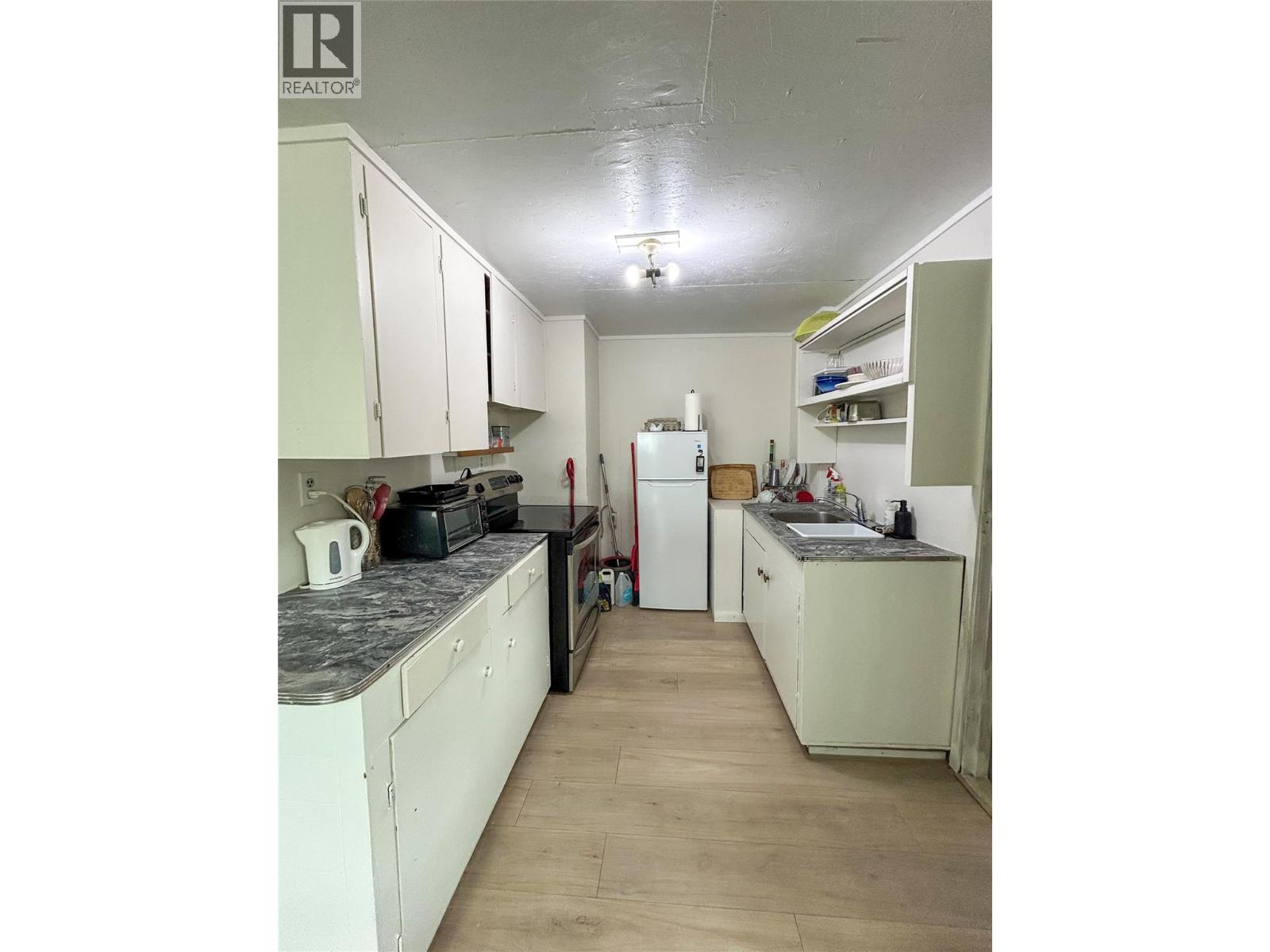244 E Avenue, Kaslo, British Columbia  V0G 1M0 - Photo 9 - 10400726