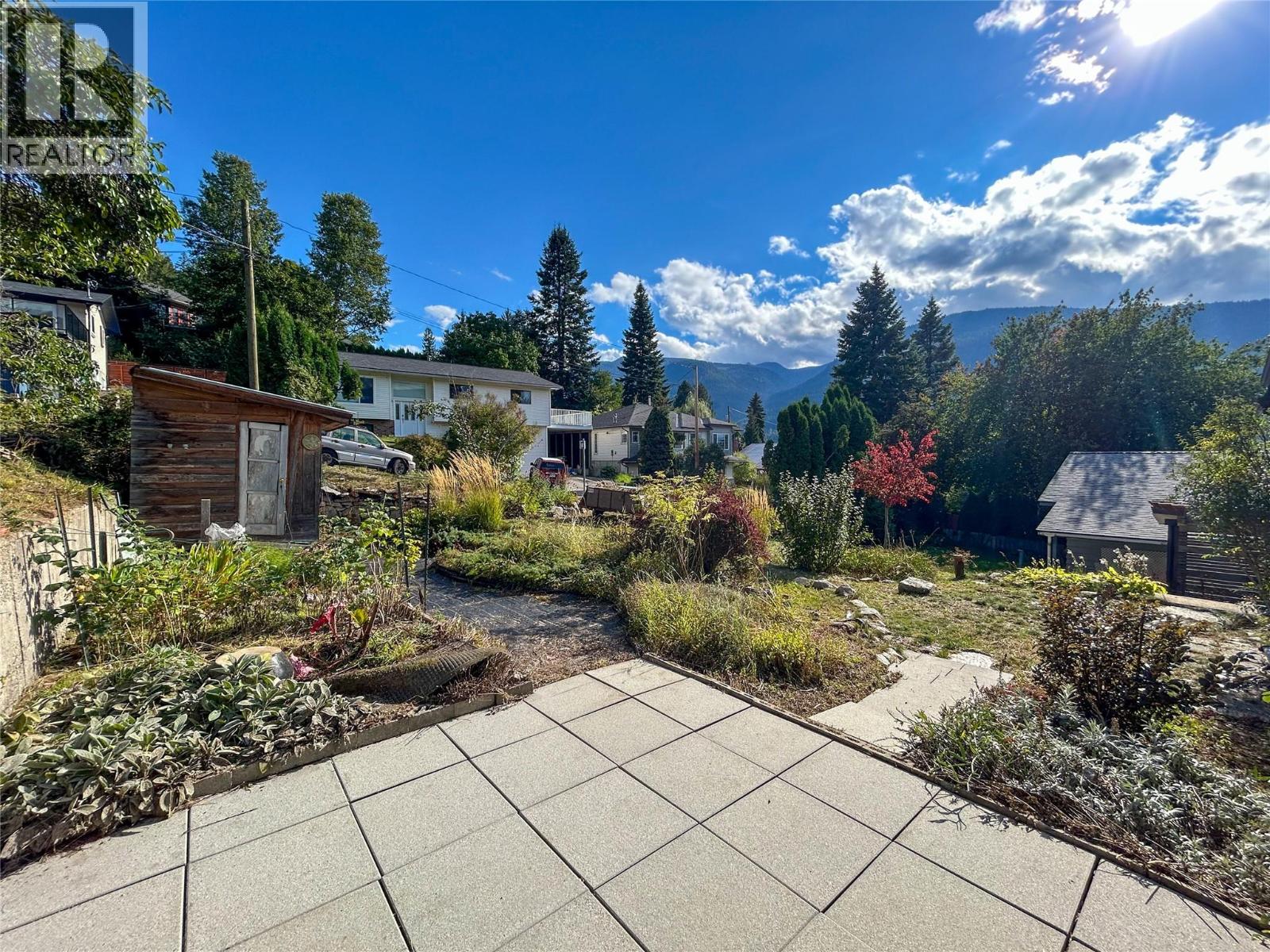 518 Delbruck Street, Nelson, British Columbia  V1L 5L6 - Photo 14 - 10400716