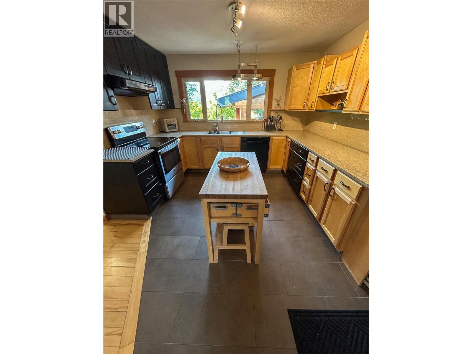 518 Delbruck Street, Nelson, British Columbia  V1L 5L6 - Photo 18 - 10400716