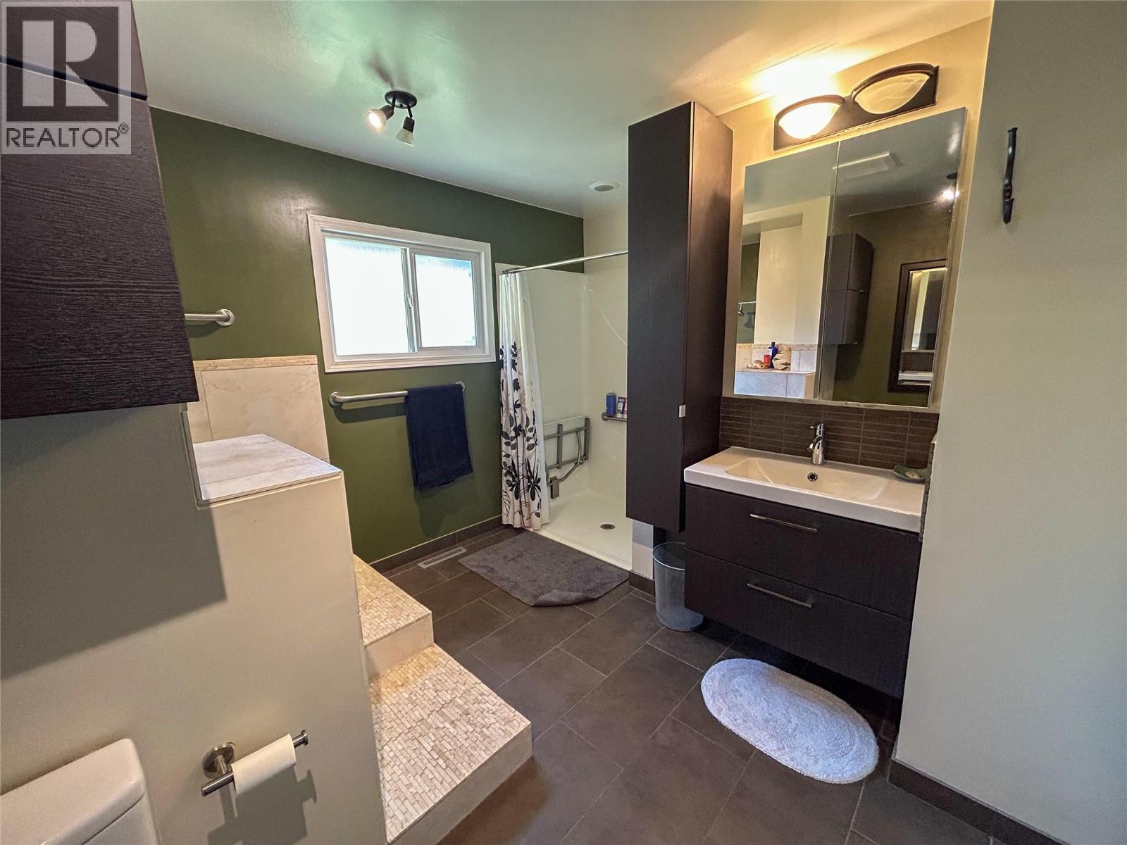518 Delbruck Street, Nelson, British Columbia  V1L 5L6 - Photo 33 - 10400716