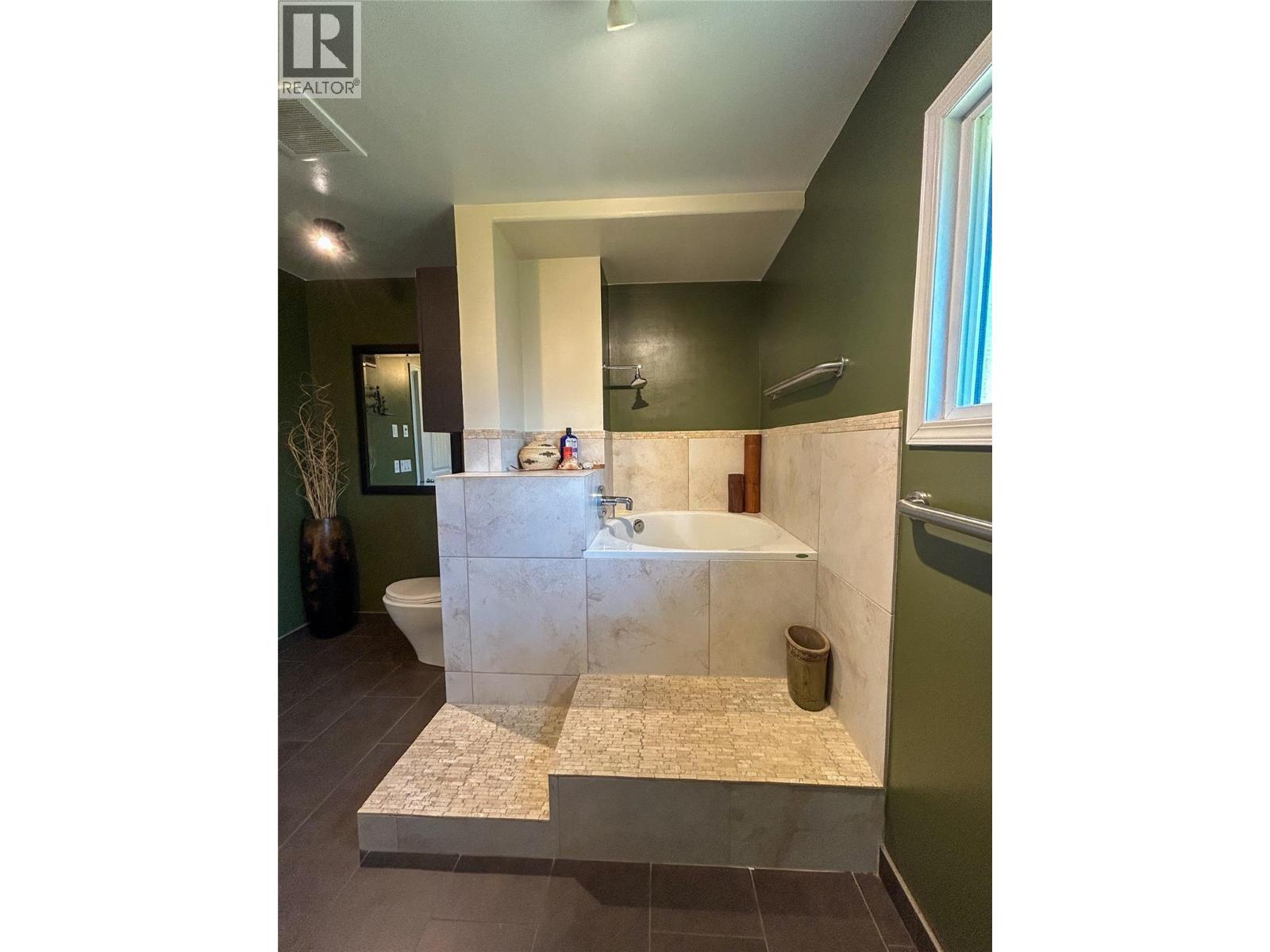 518 Delbruck Street, Nelson, British Columbia  V1L 5L6 - Photo 34 - 10400716