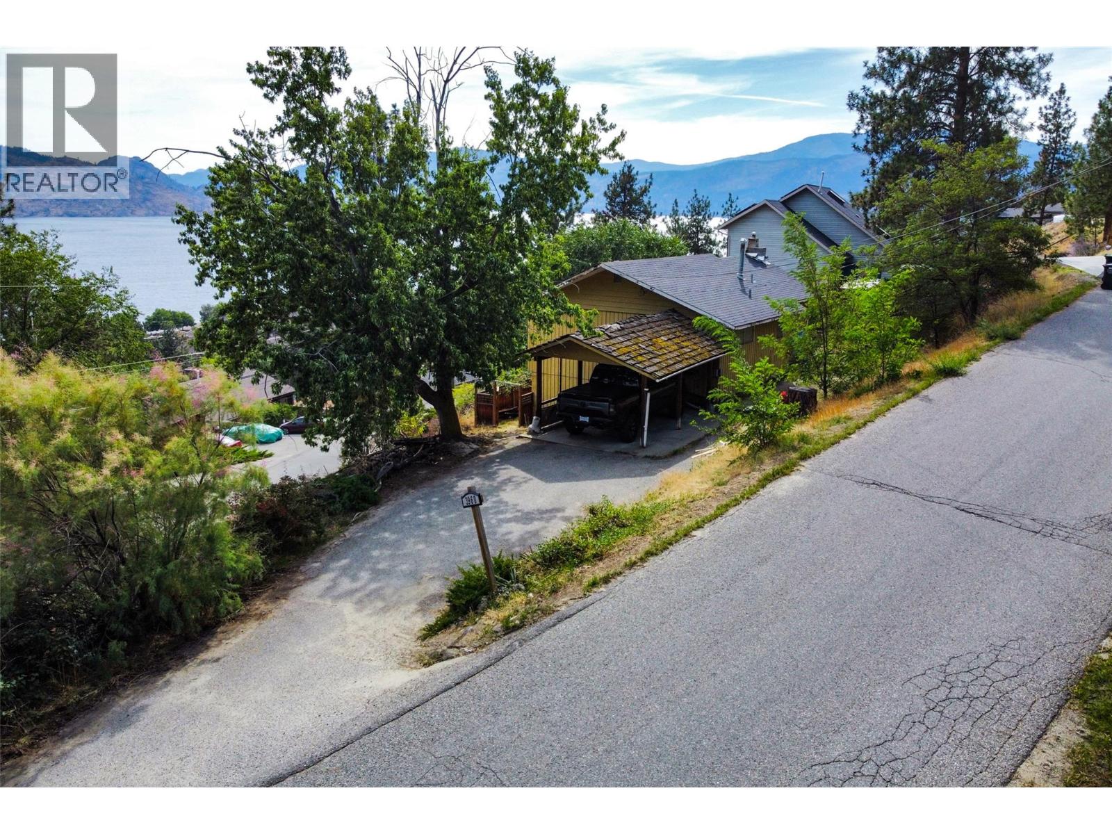3960 Desert Pines Avenue, Peachland, British Columbia  V0H 1X2 - Photo 1 - 10400544