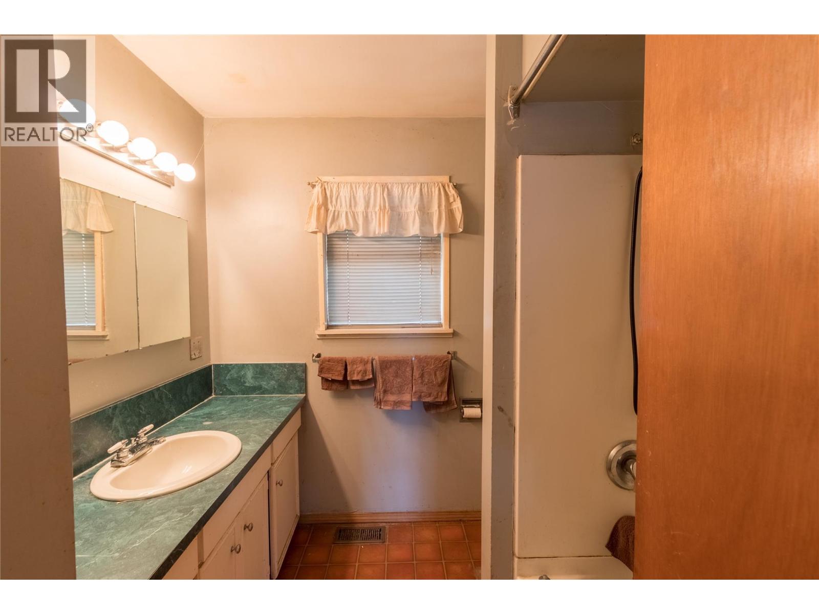 3960 Desert Pines Avenue, Peachland, British Columbia  V0H 1X2 - Photo 24 - 10400544
