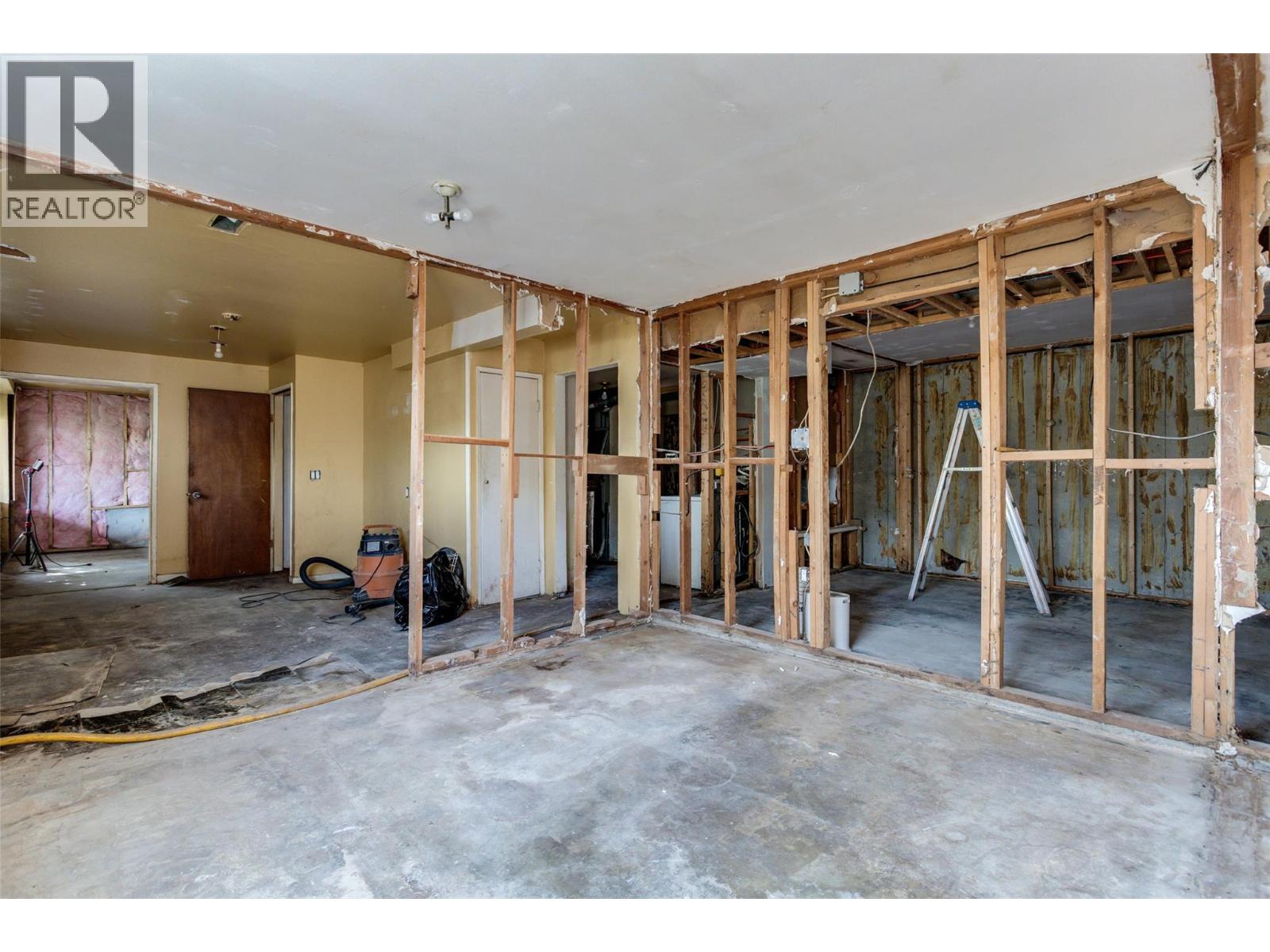3960 Desert Pines Avenue, Peachland, British Columbia  V0H 1X2 - Photo 28 - 10400544