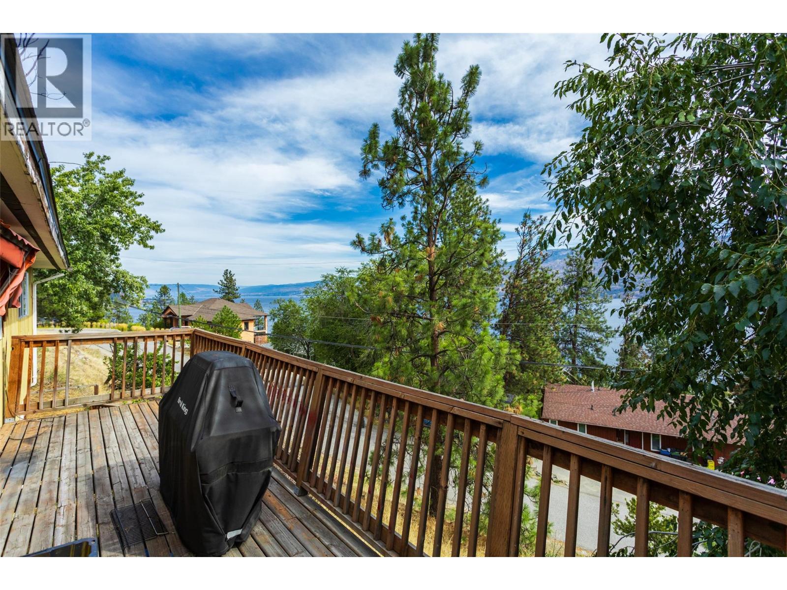 3960 Desert Pines Avenue, Peachland, British Columbia  V0H 1X2 - Photo 5 - 10400544