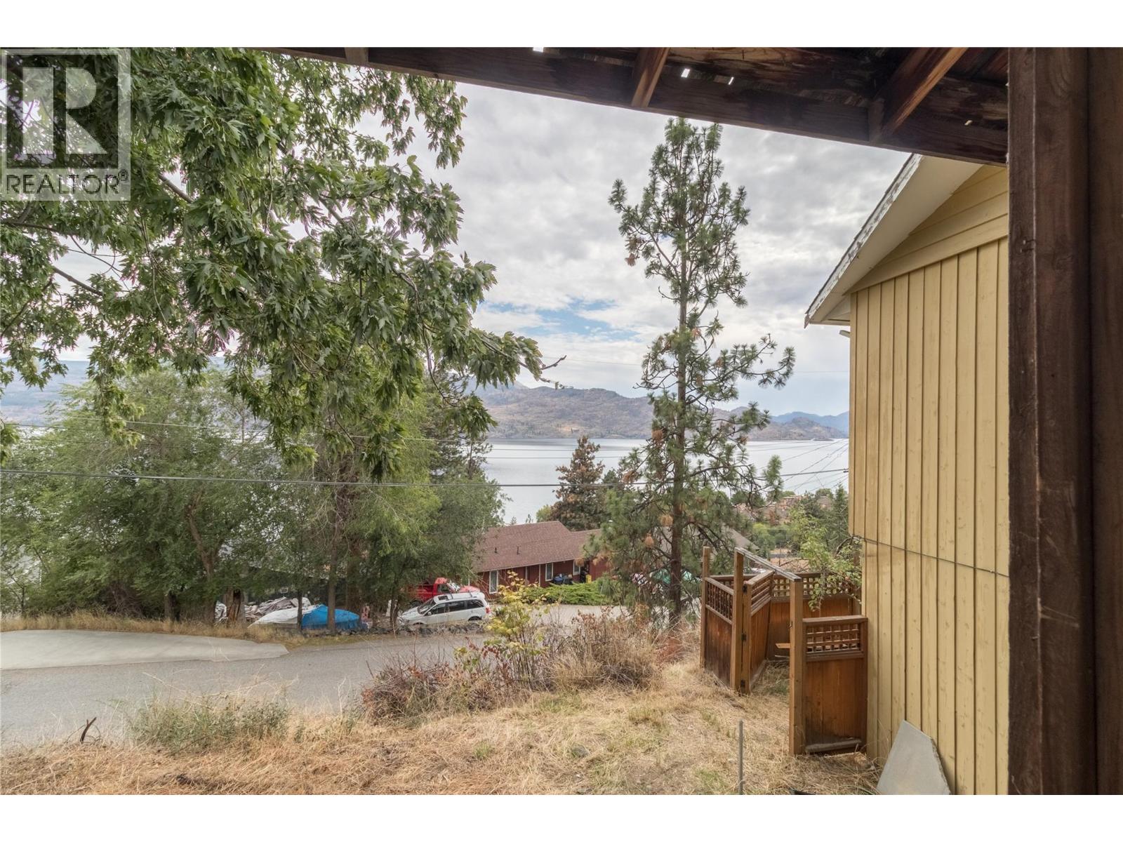 3960 Desert Pines Avenue, Peachland, British Columbia  V0H 1X2 - Photo 8 - 10400544