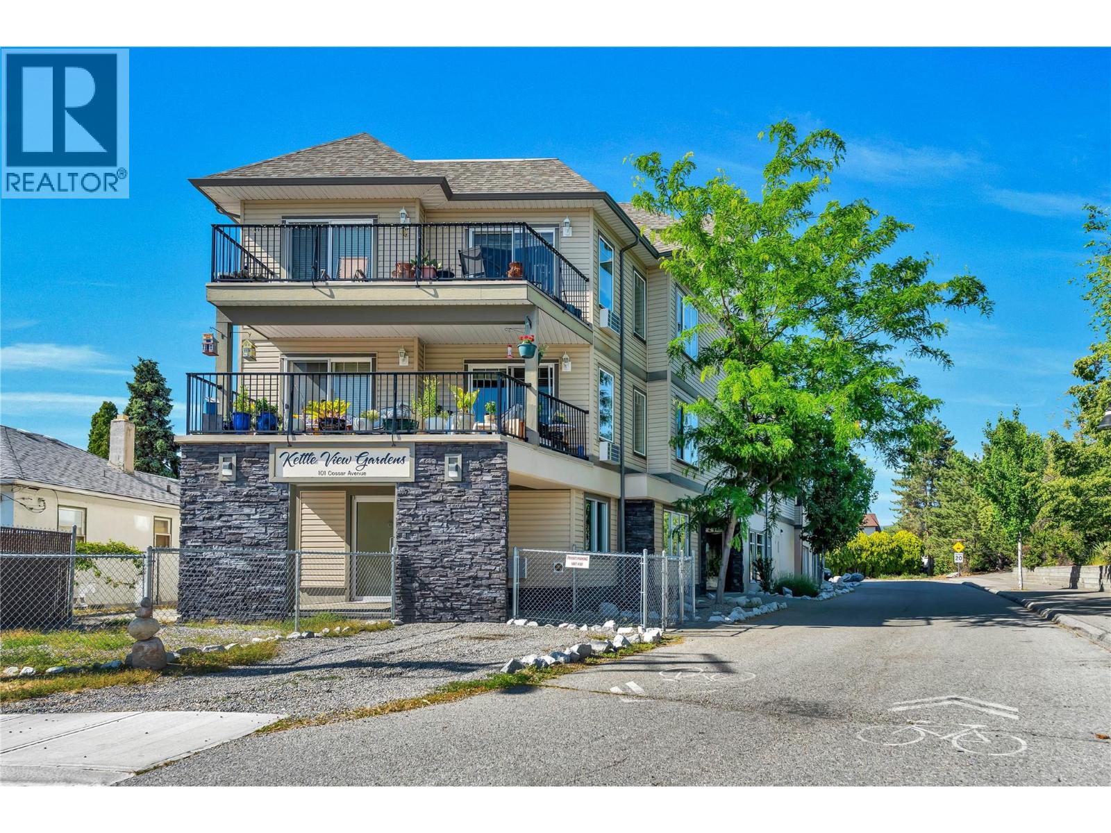 101 Cossar Avenue Unit# 203, Penticton, British Columbia  V2A 2V3 - Photo 1 - 10400514
