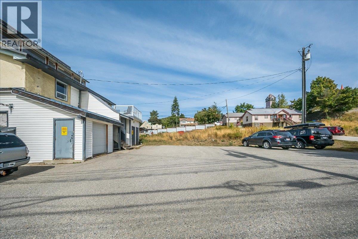 2044 Washington Street Unit# 7, Rossland, British Columbia  V0G 1Y0 - Photo 17 - 10400452