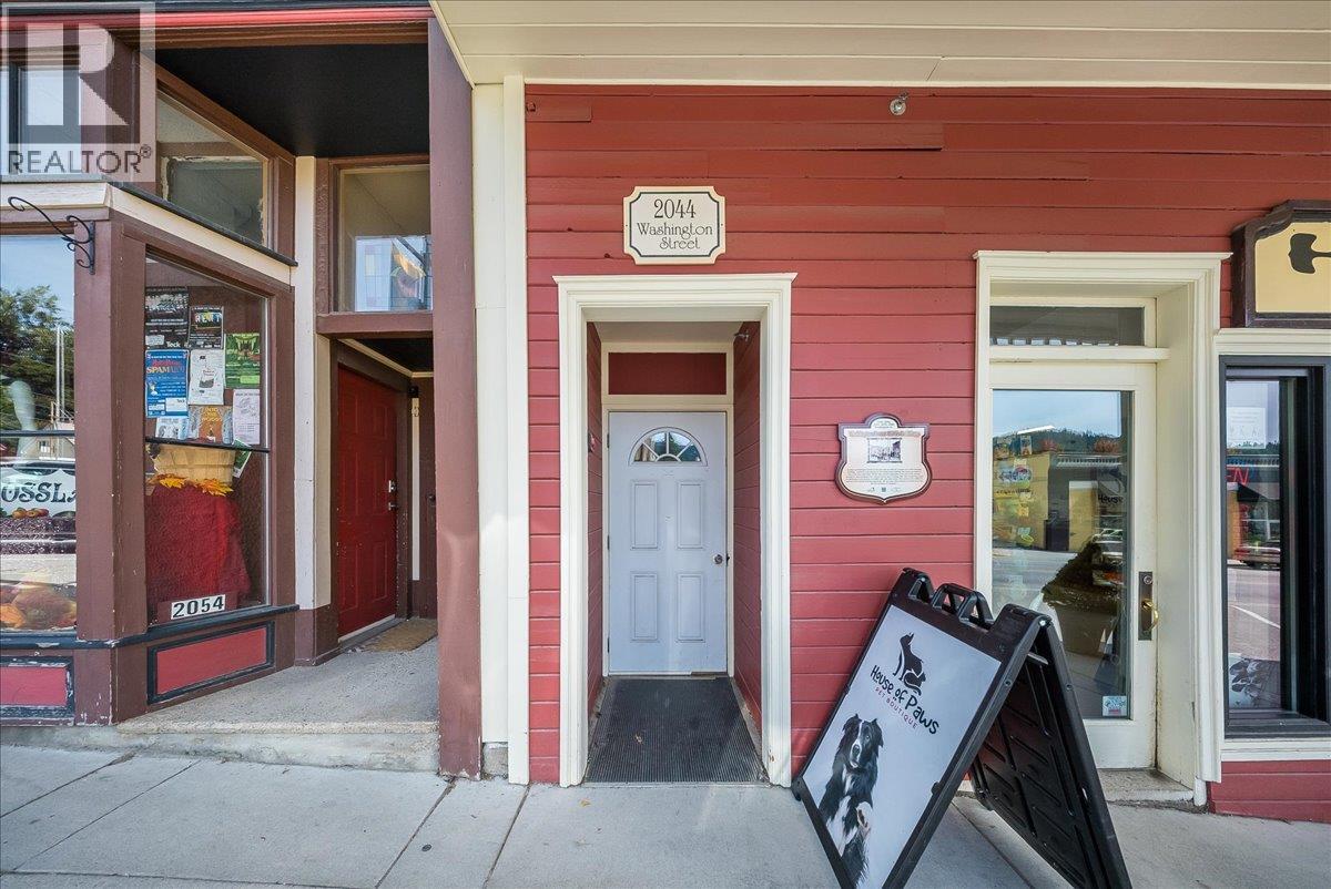 2044 Washington Street Unit# 7, Rossland, British Columbia  V0G 1Y0 - Photo 3 - 10400452