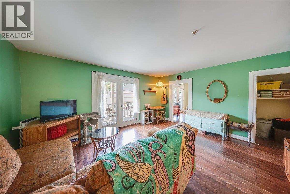 2044 Washington Street Unit# 7, Rossland, British Columbia  V0G 1Y0 - Photo 6 - 10400452