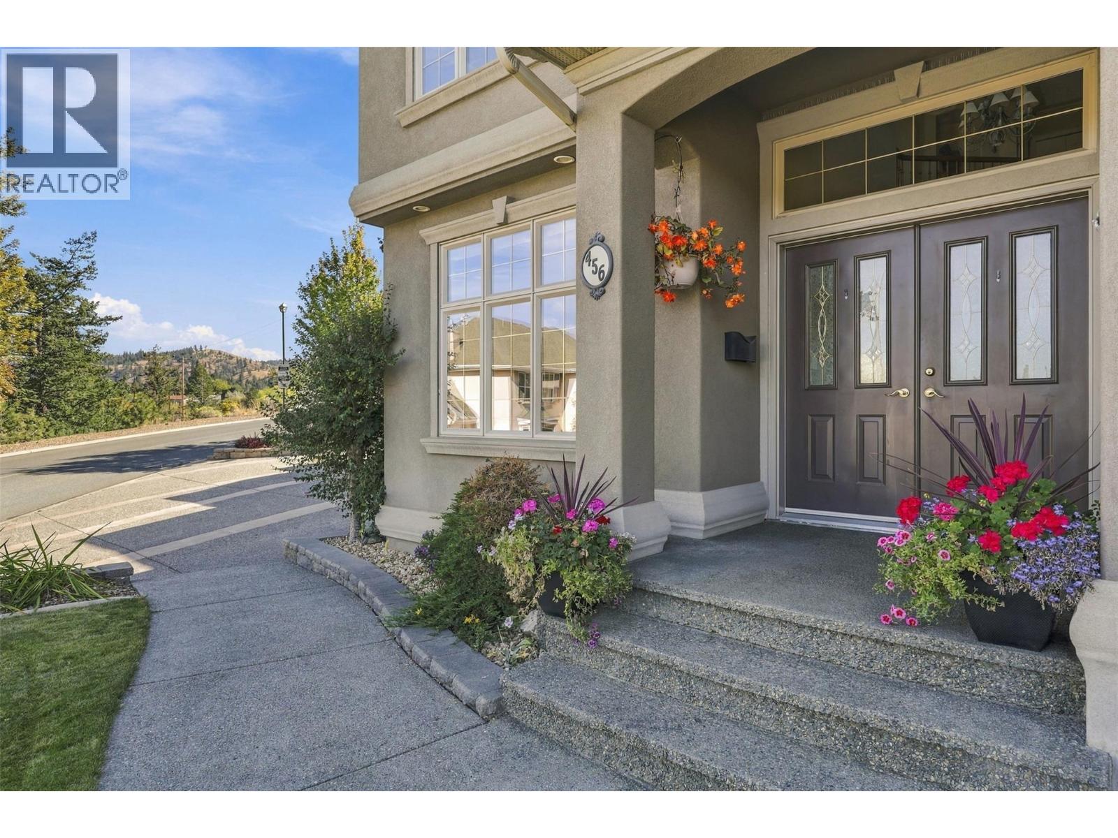 456 Azure Place, Kamloops, British Columbia  V2E 2R1 - Photo 3 - 10400792