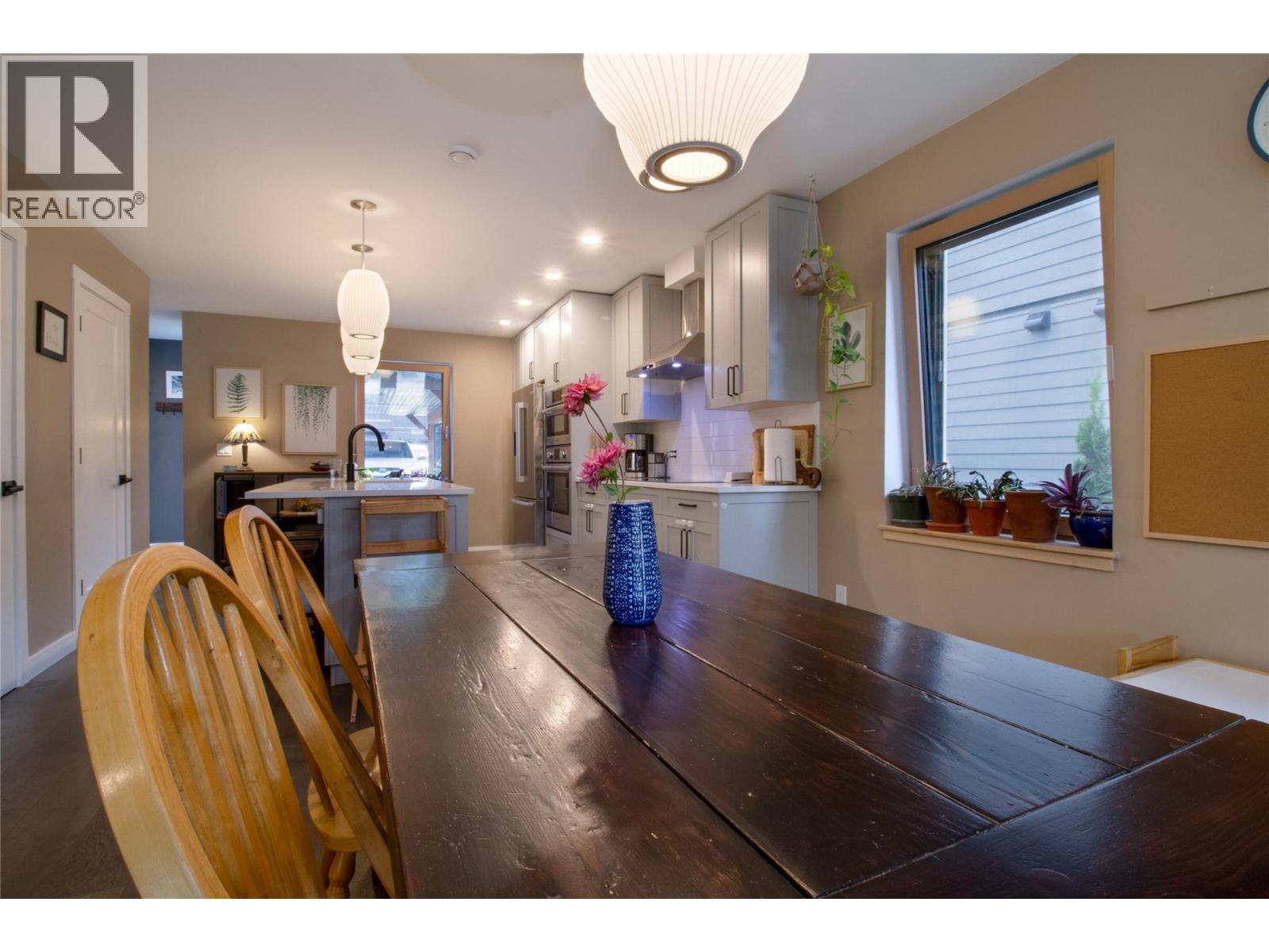 1005 Keystone Crescent, Revelstoke, British Columbia  V0E 2S3 - Photo 12 - 10400392