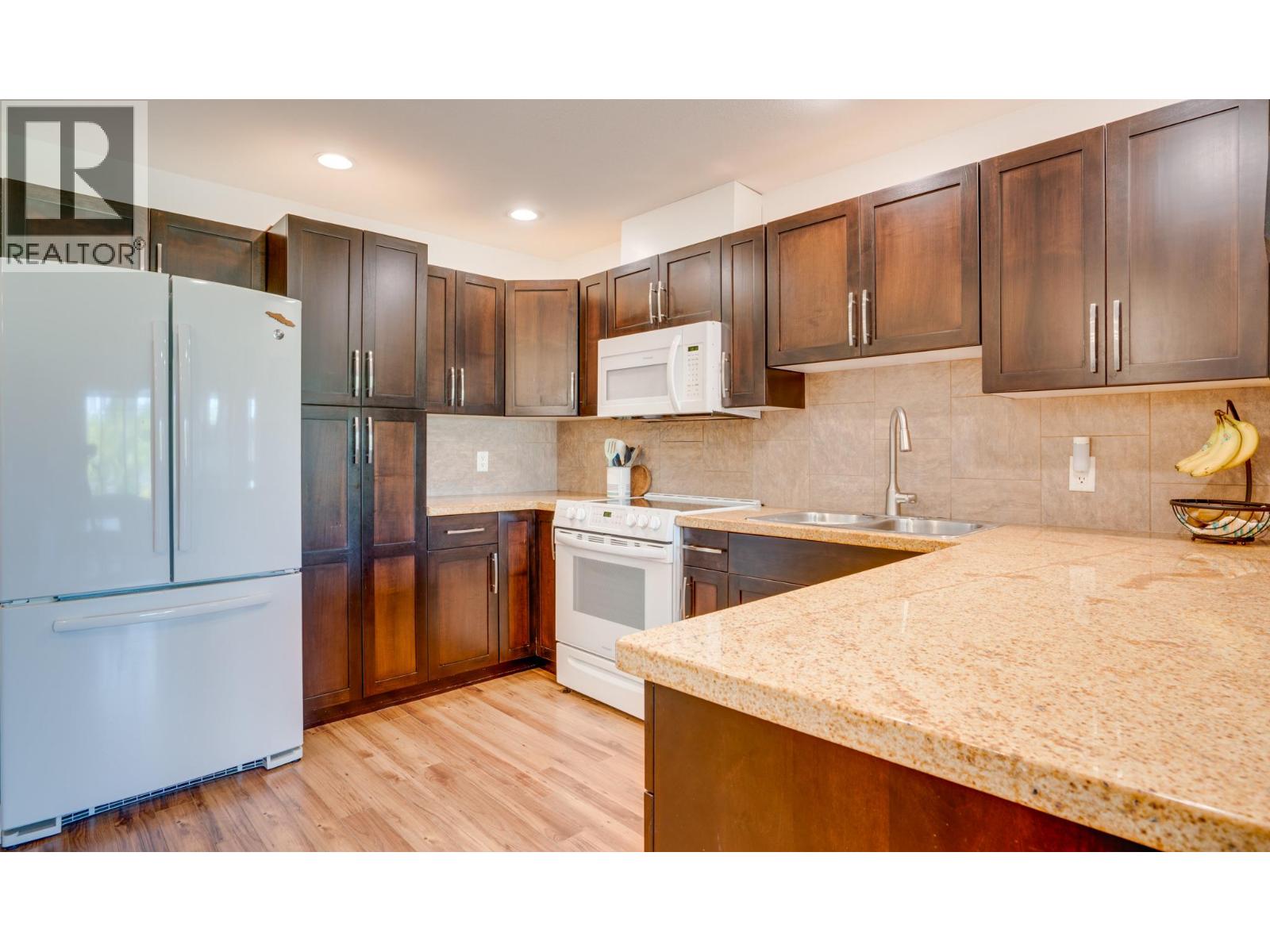 3211 Centennial Drive Unit# 28, Vernon, British Columbia  V1T 2T8 - Photo 3 - 10398650
