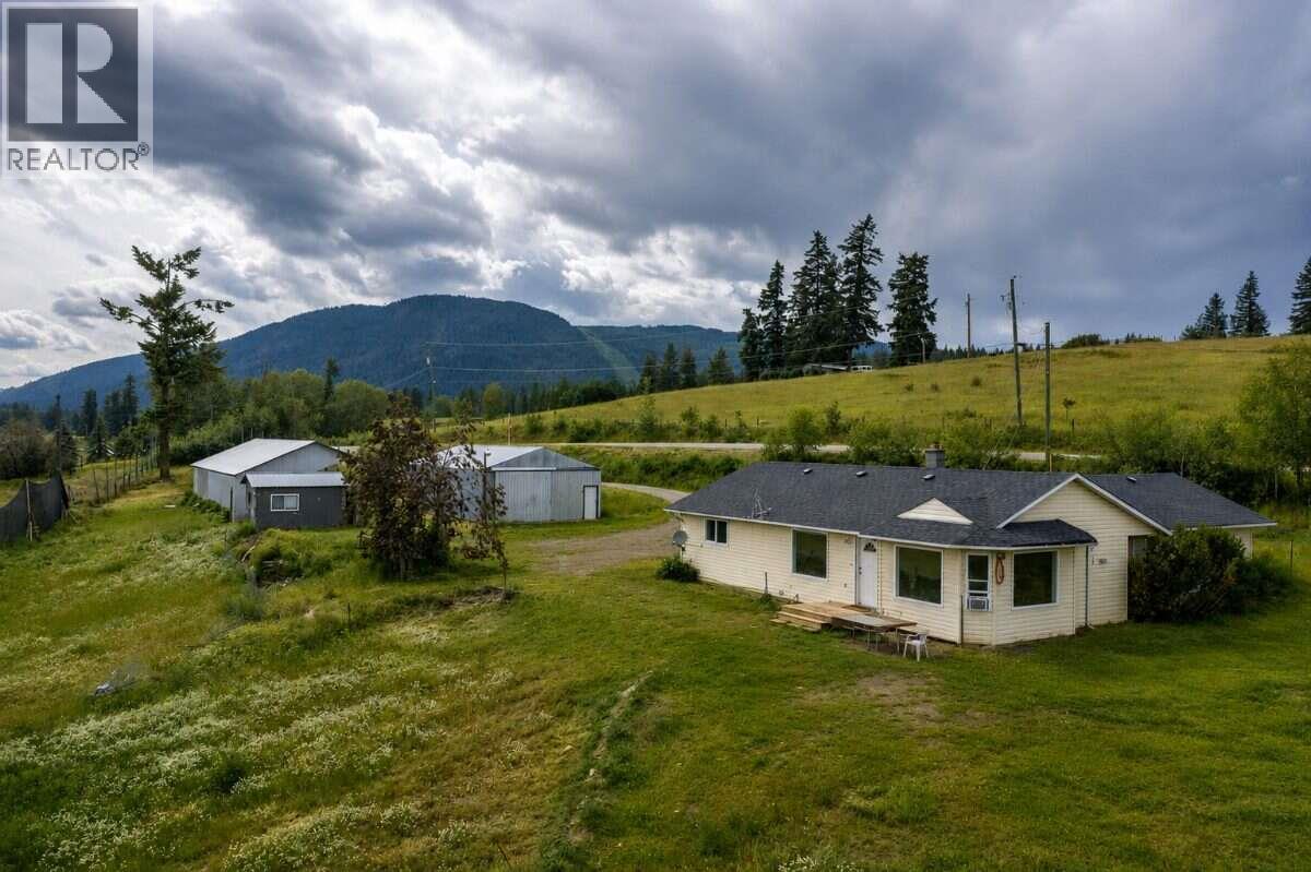 3575 Canyon Road, Armstrong, British Columbia  V0E 1B4 - Photo 1 - 10400800