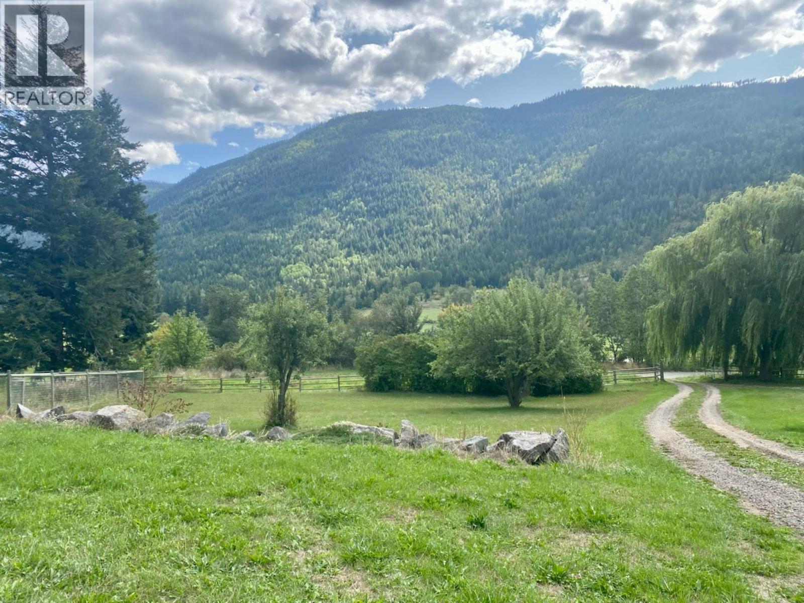 400 Agate Bay Road, Barriere, British Columbia  V0E 2E0 - Photo 13 - 10400784
