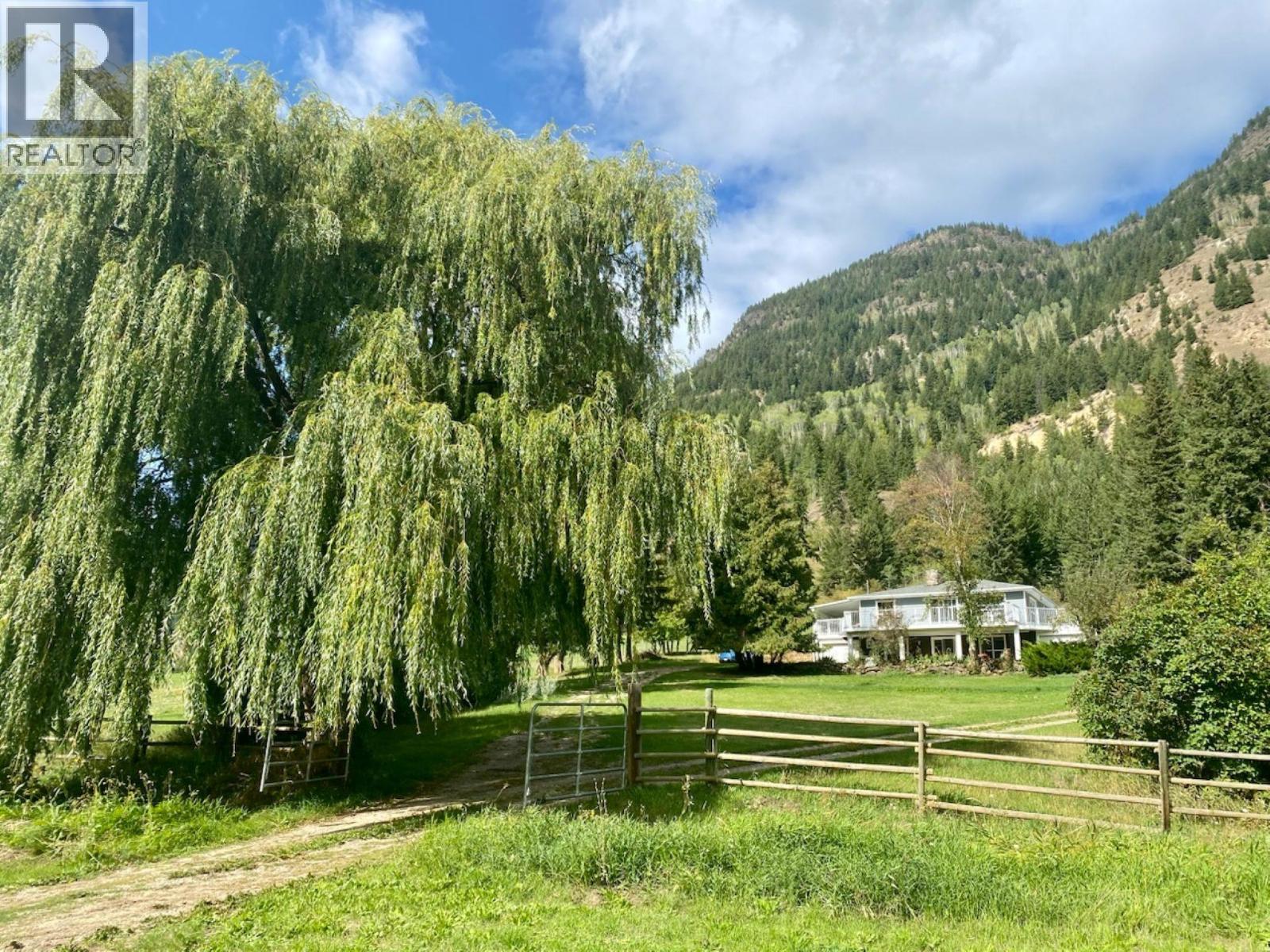 400 Agate Bay Road, Barriere, British Columbia  V0E 2E0 - Photo 2 - 10400784