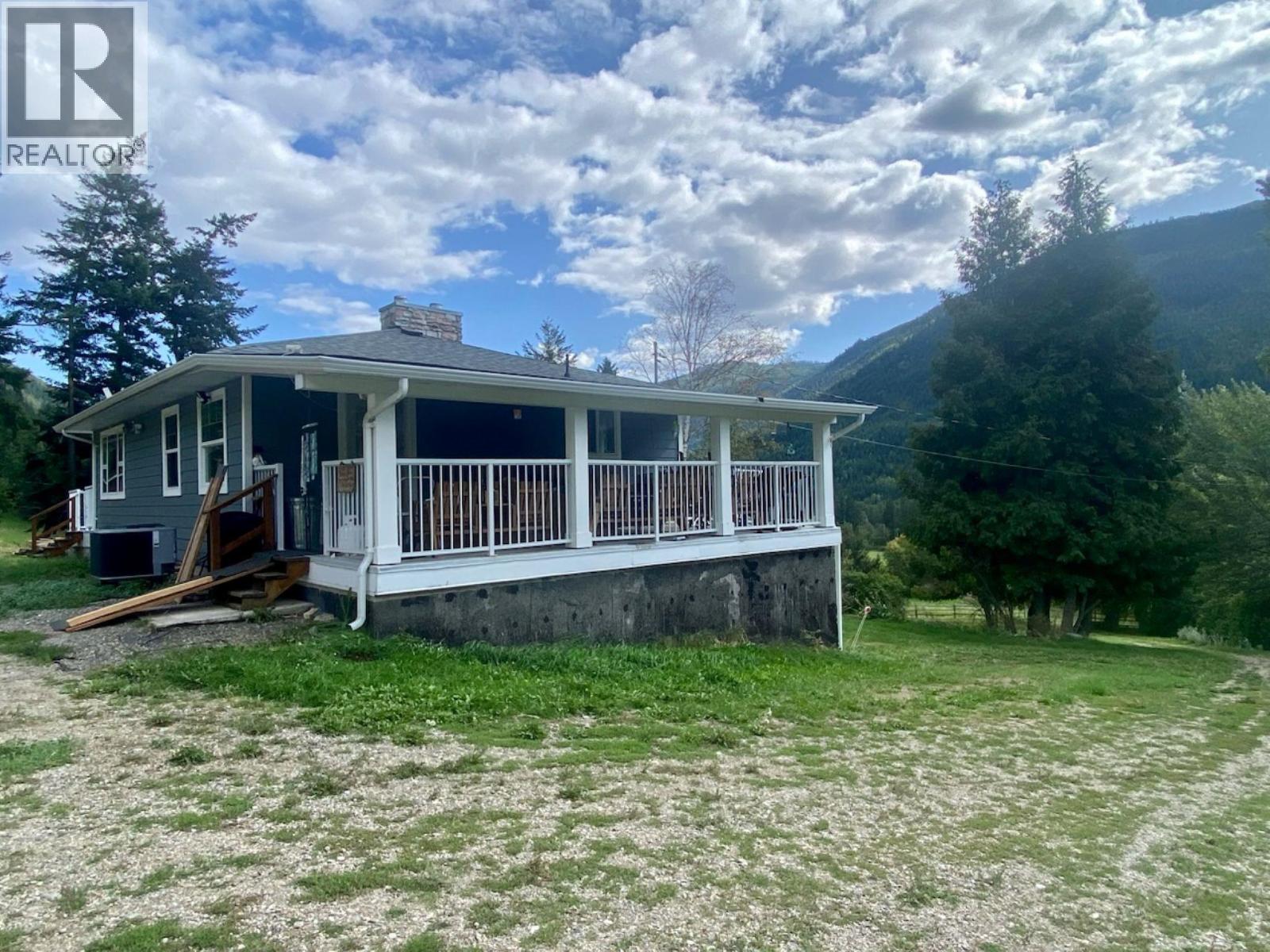 400 Agate Bay Road, Barriere, British Columbia  V0E 2E0 - Photo 6 - 10400784