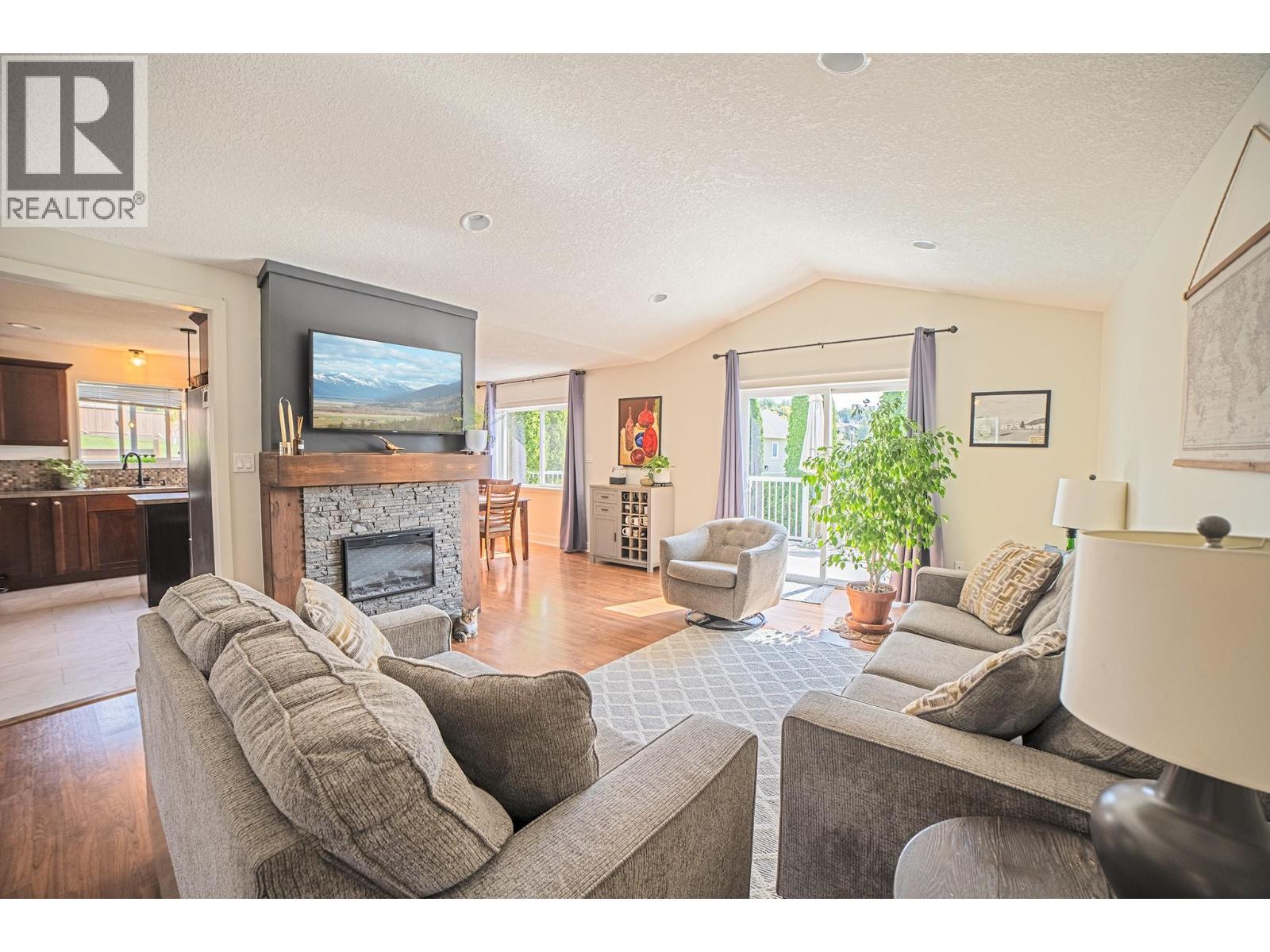 908 Purcell Crescent, Creston, British Columbia  V0B 1G3 - Photo 6 - 10400745