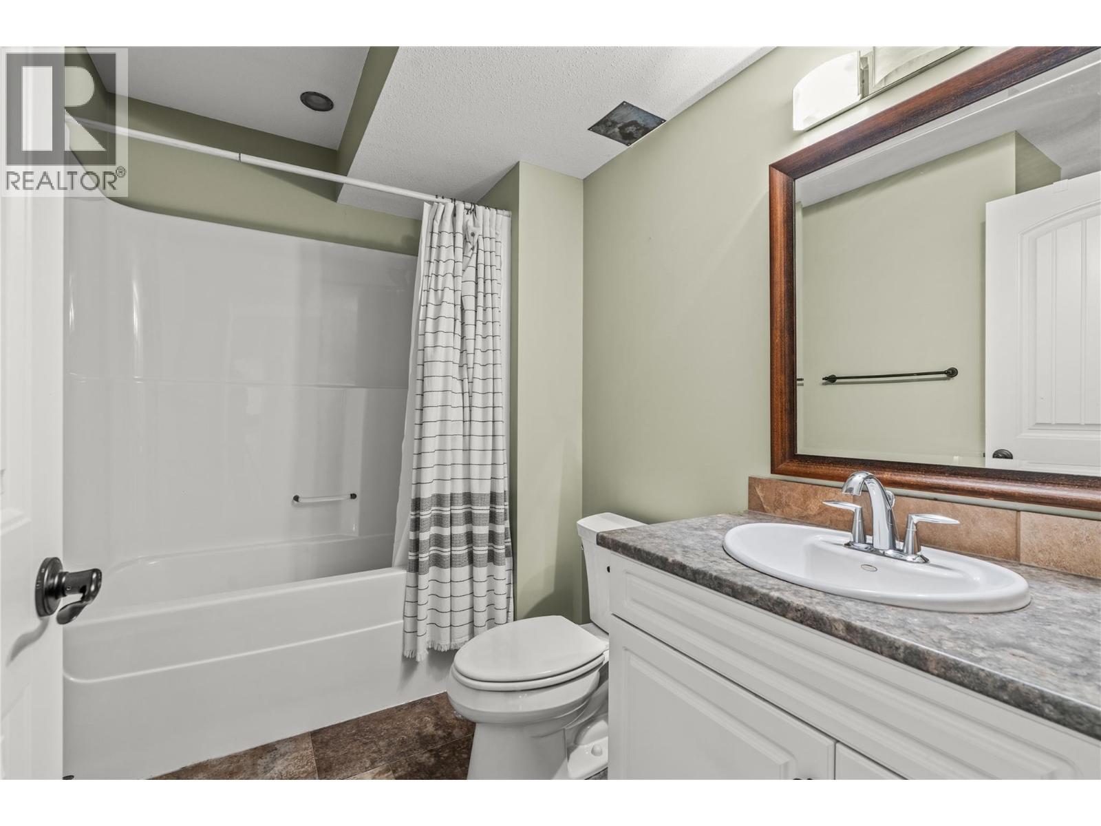 121 Blackcomb Court, Vernon, British Columbia  V1B 4E1 - Photo 38 - 10400686