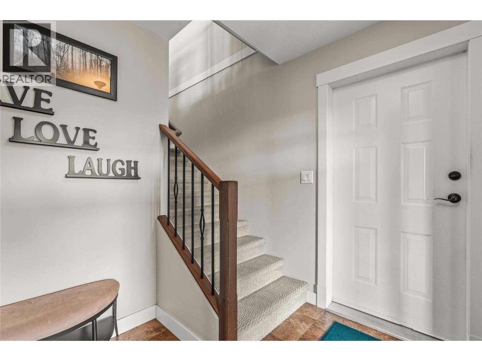 121 Blackcomb Court, Vernon, British Columbia  V1B 4E1 - Photo 4 - 10400686