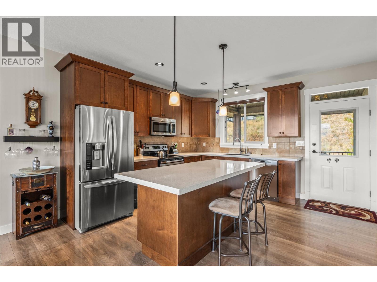 121 Blackcomb Court, Vernon, British Columbia  V1B 4E1 - Photo 5 - 10400686