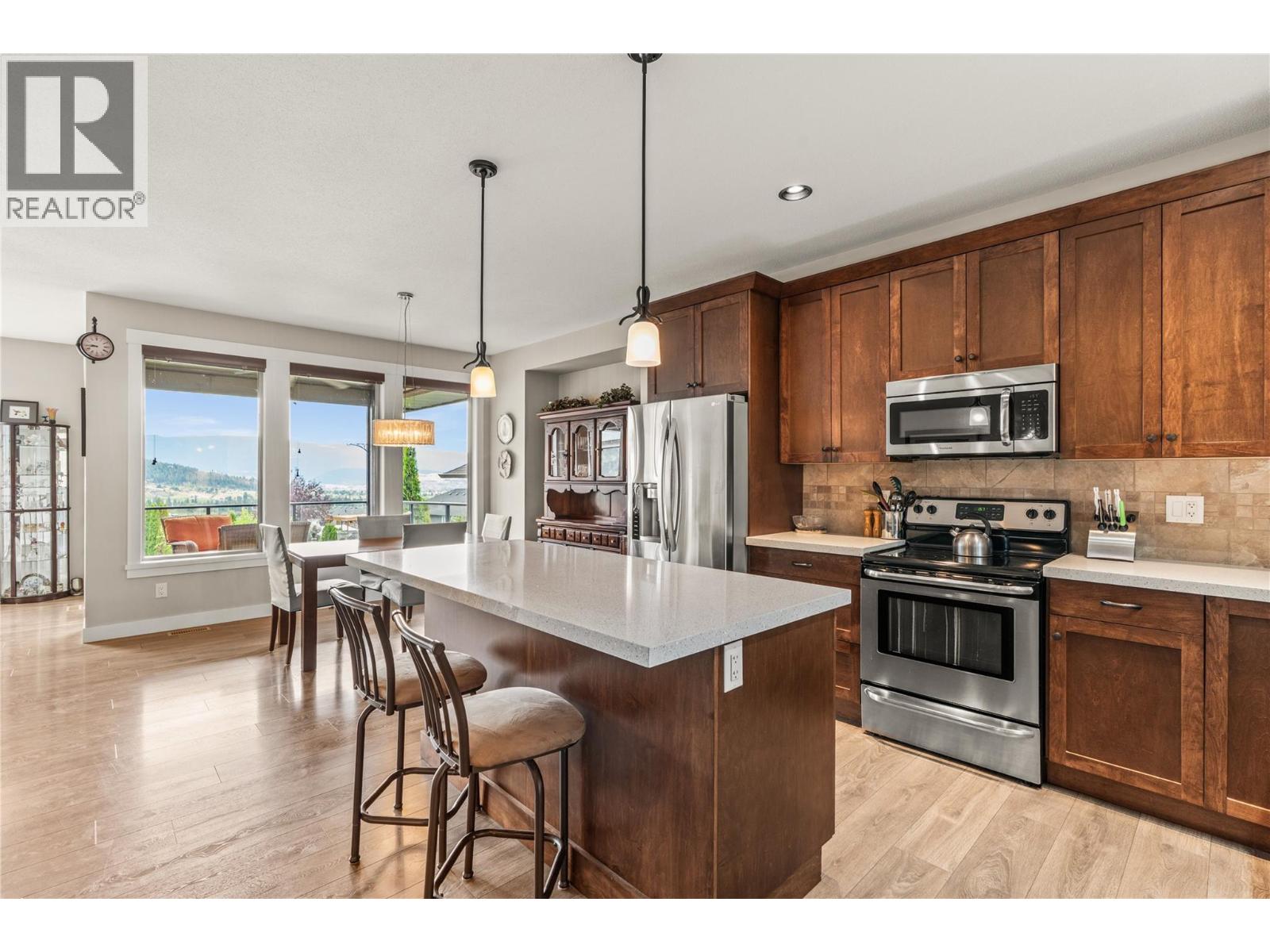 121 Blackcomb Court, Vernon, British Columbia  V1B 4E1 - Photo 8 - 10400686
