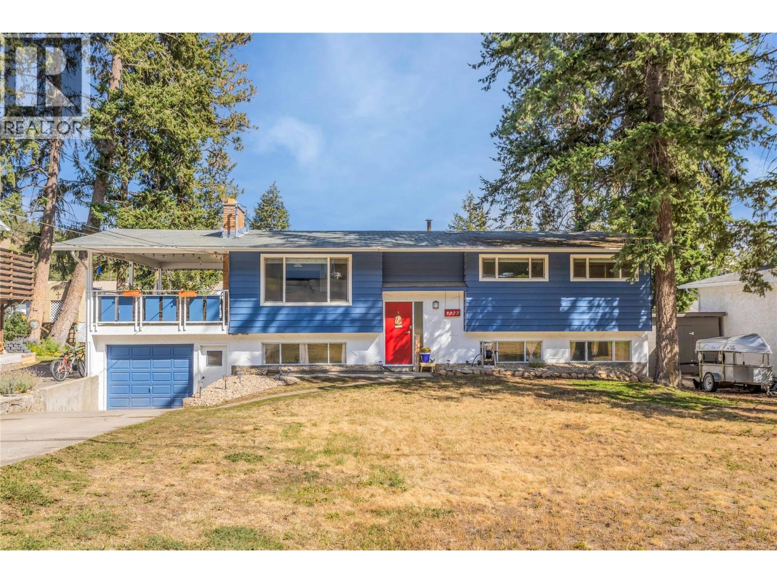 3227 Mciver Road, West Kelowna, British Columbia  V4T 1G1 - Photo 1 - 10400643