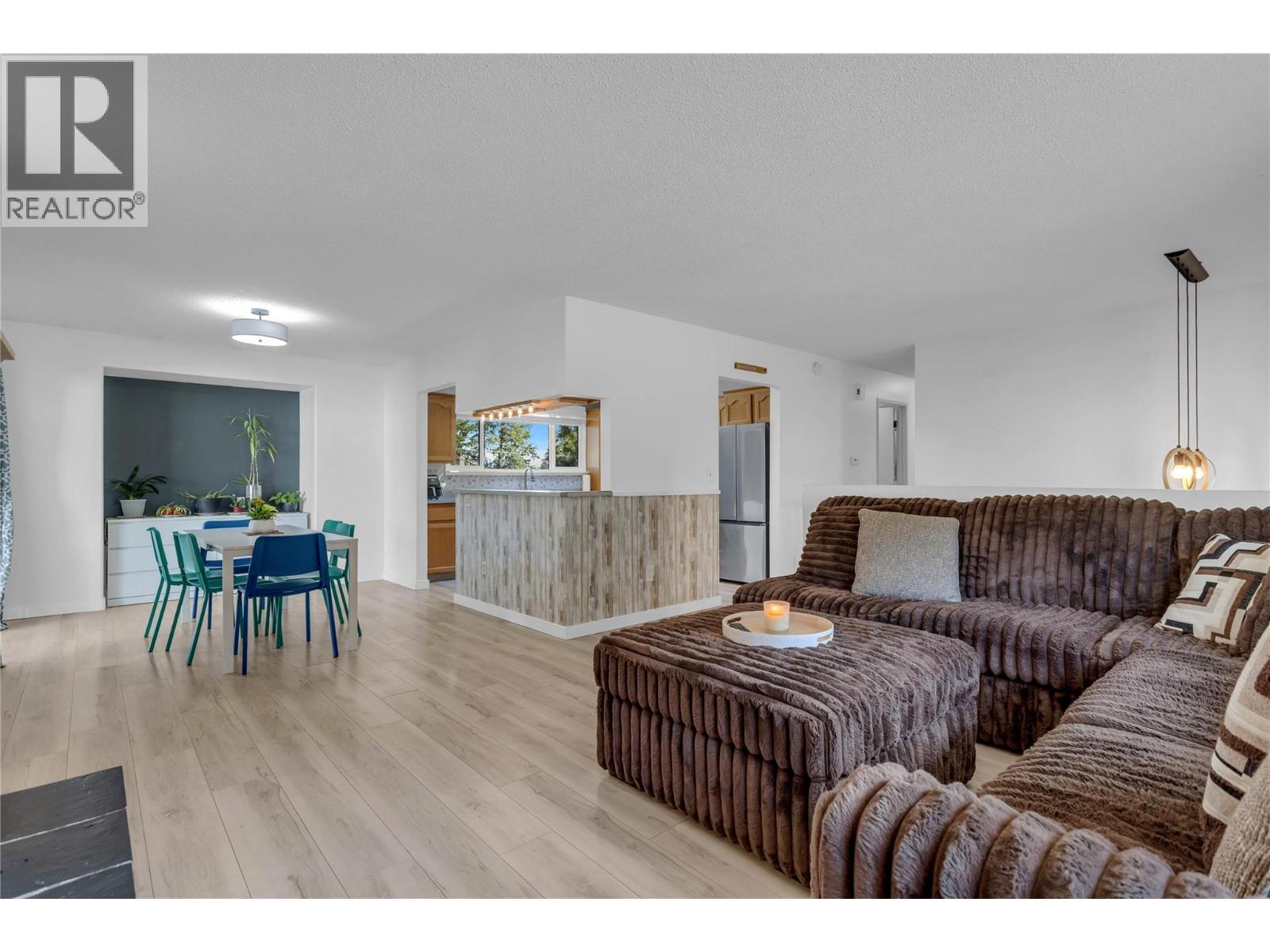 3227 Mciver Road, West Kelowna, British Columbia  V4T 1G1 - Photo 5 - 10400643
