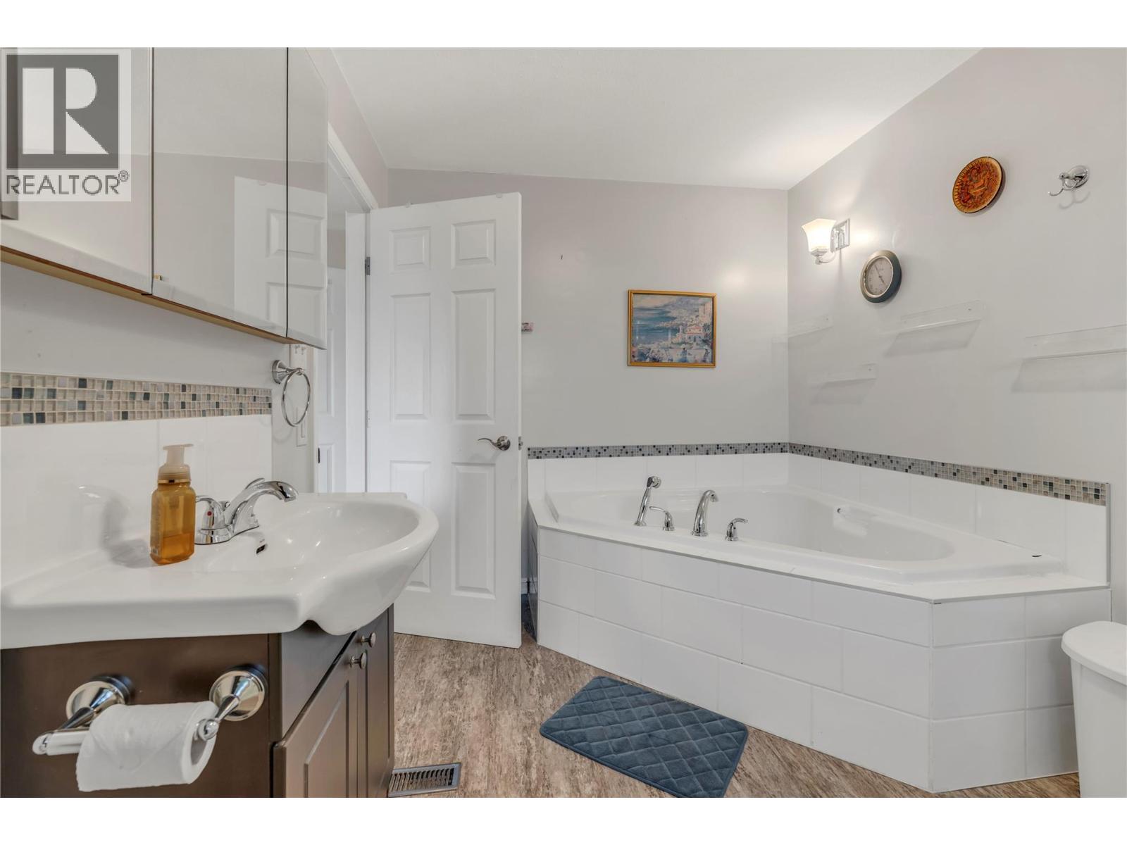 386 Road 11 Road, Oliver, British Columbia  V0H 1T1 - Photo 28 - 10400587