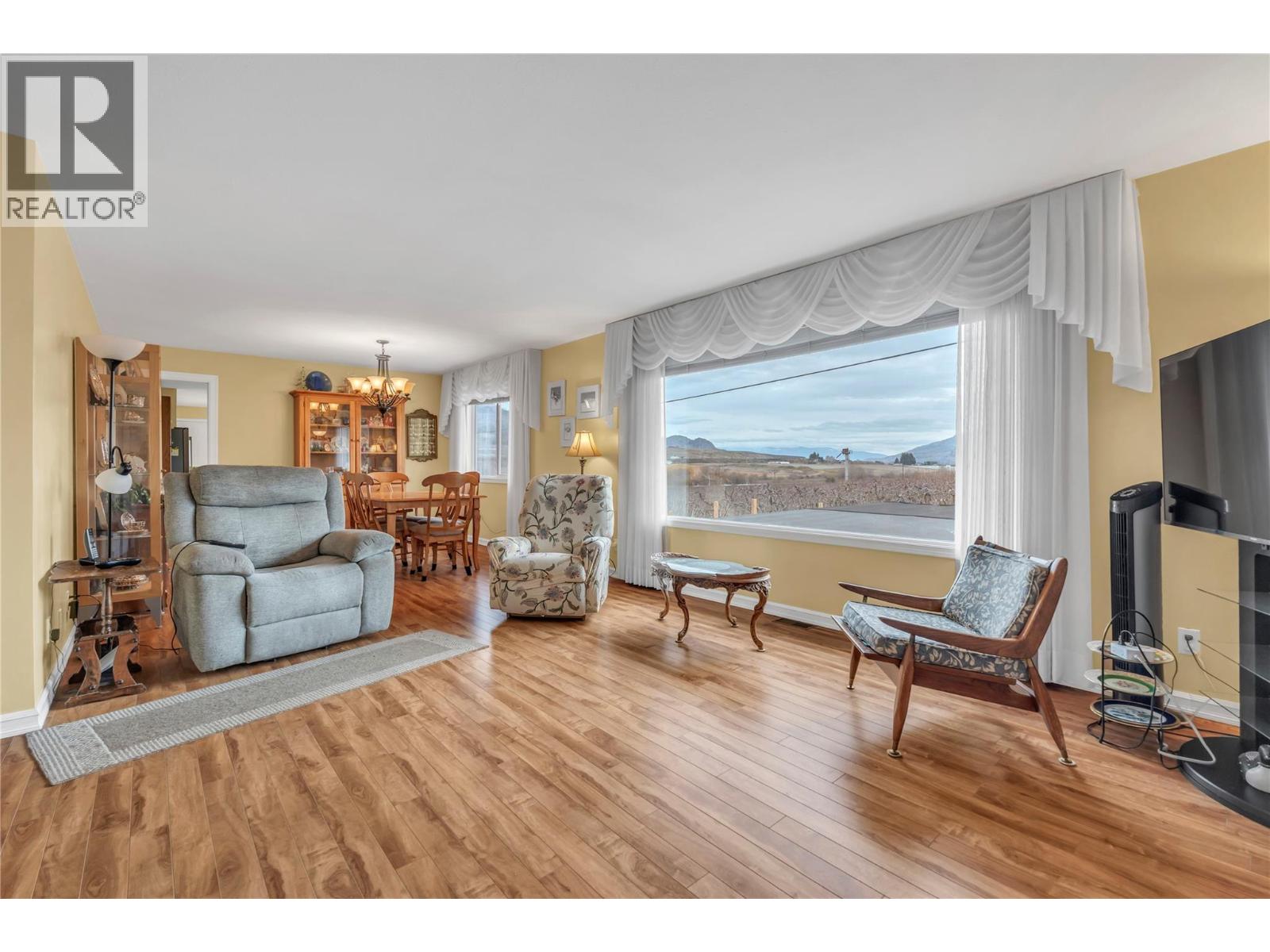 386 Road 11 Road, Oliver, British Columbia  V0H 1T1 - Photo 8 - 10400587