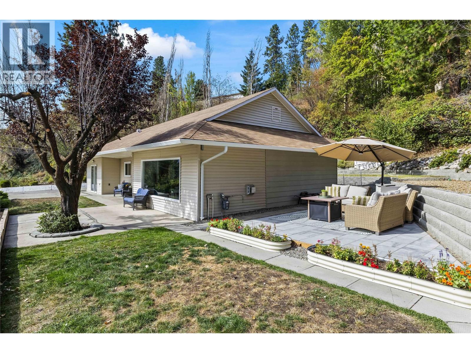 6312 Renfrew Road, Peachland, British Columbia  V0H 1X7 - Photo 1 - 10400763