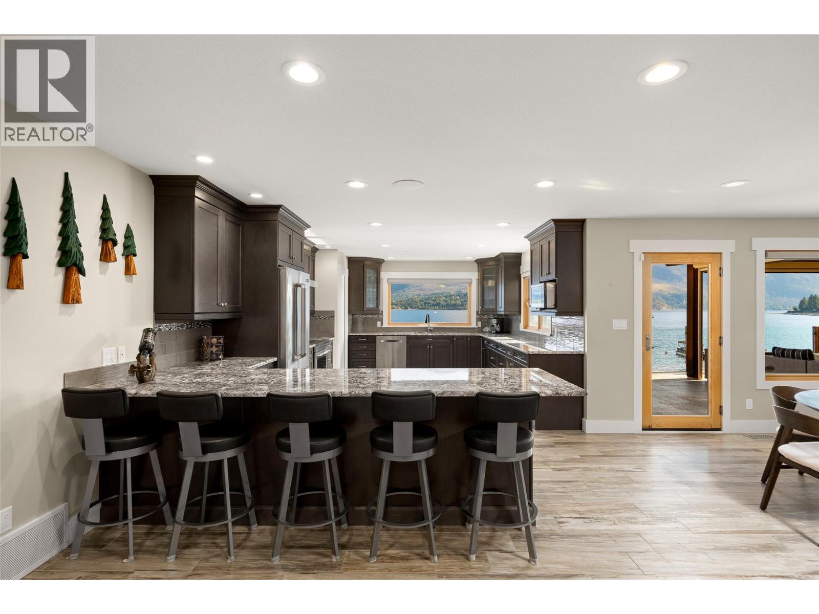 2968 Mabry Road, Lee Creek, British Columbia  V0E 1M4 - Photo 13 - 10400391
