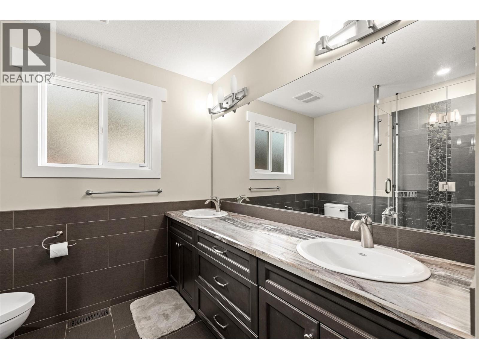 2968 Mabry Road, Lee Creek, British Columbia  V0E 1M4 - Photo 36 - 10400391