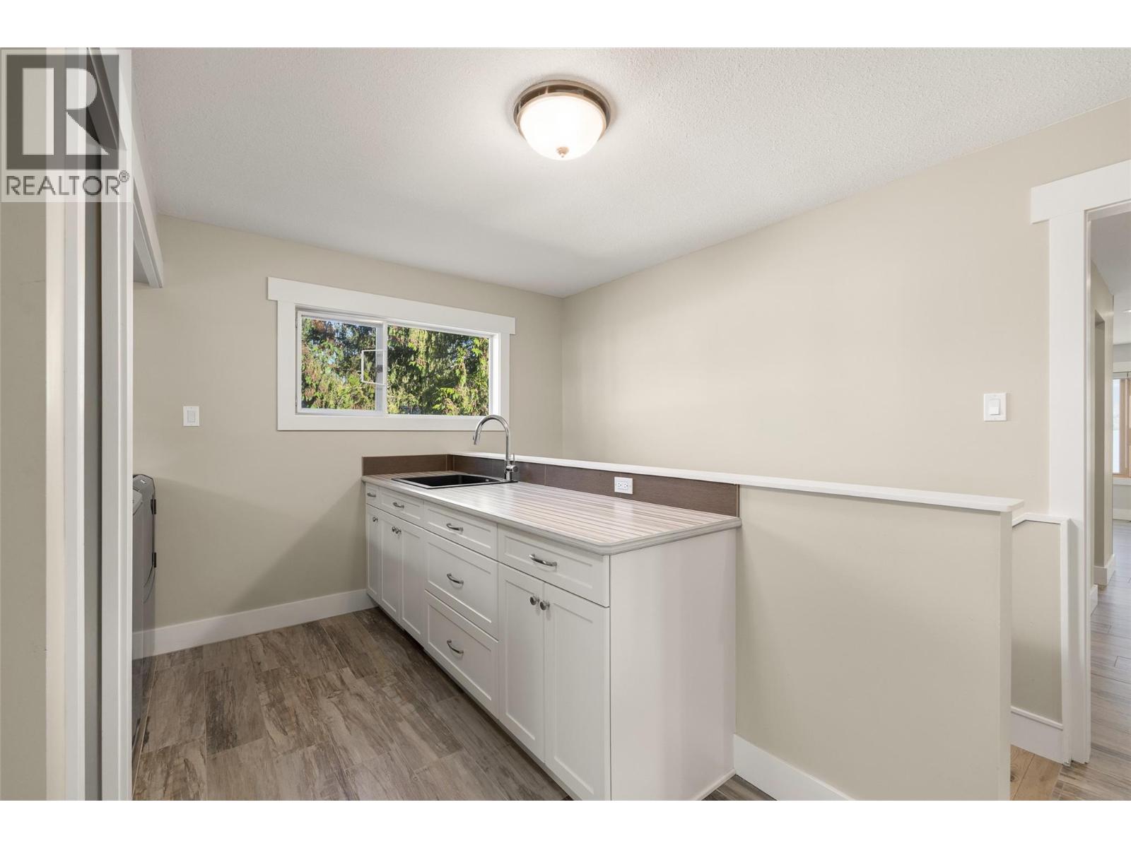 2968 Mabry Road, Lee Creek, British Columbia  V0E 1M4 - Photo 39 - 10400391