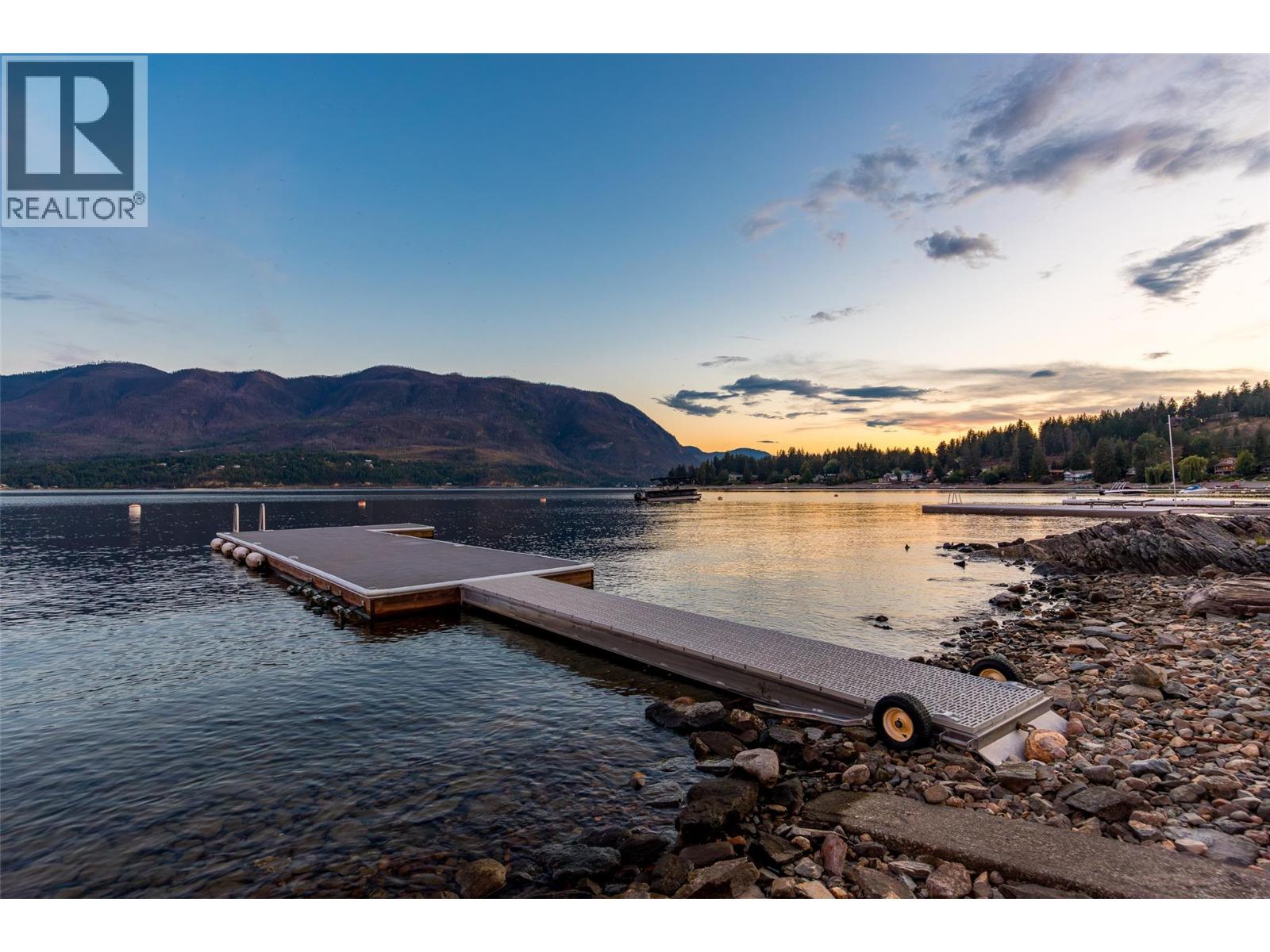 2968 Mabry Road, Lee Creek, British Columbia  V0E 1M4 - Photo 60 - 10400391