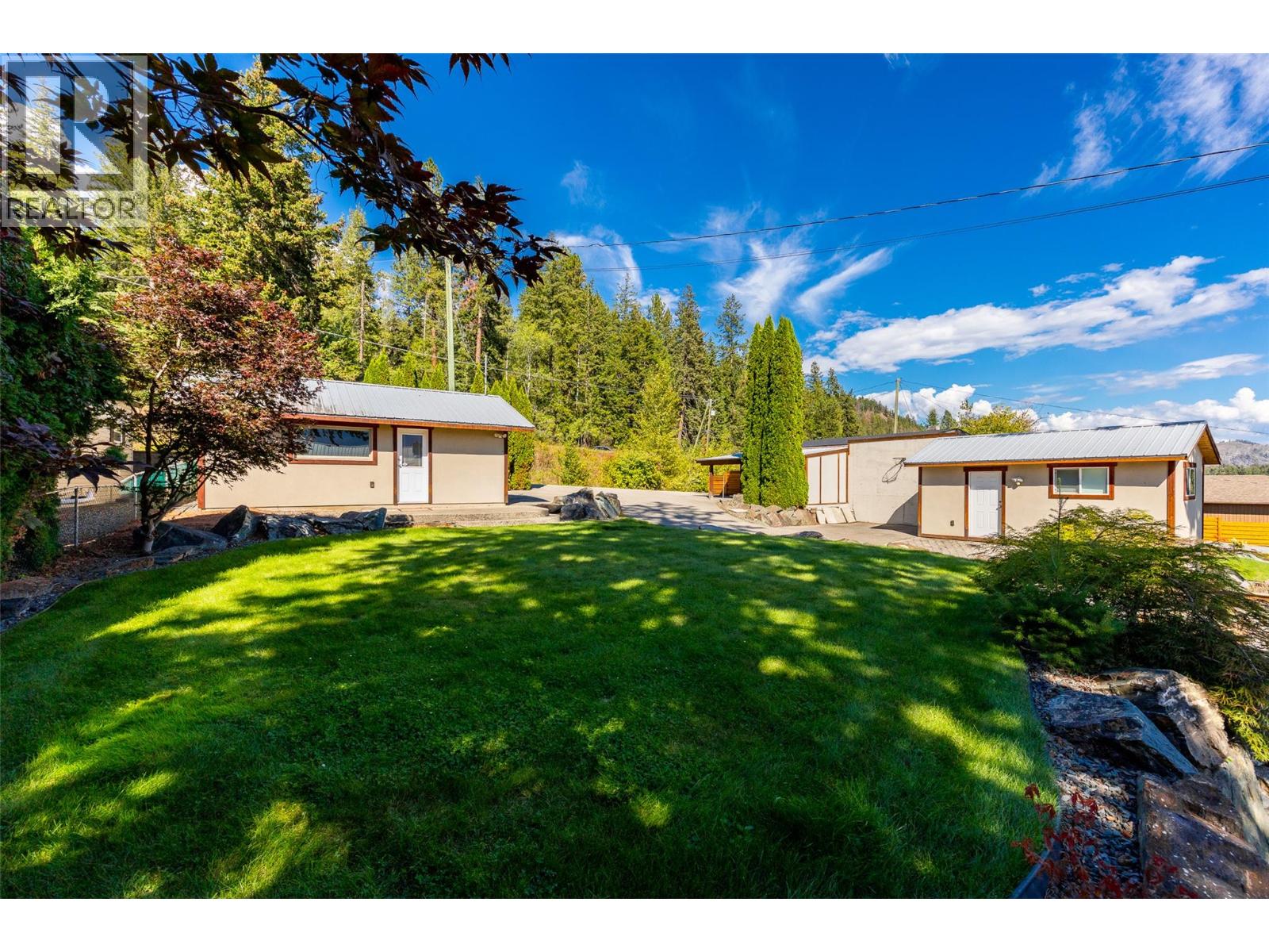 2968 Mabry Road, Lee Creek, British Columbia  V0E 1M4 - Photo 65 - 10400391