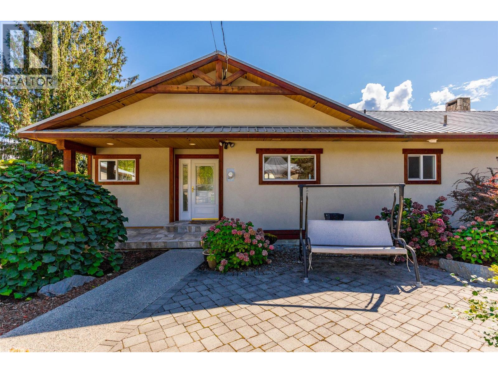 2968 Mabry Road, Lee Creek, British Columbia  V0E 1M4 - Photo 74 - 10400391