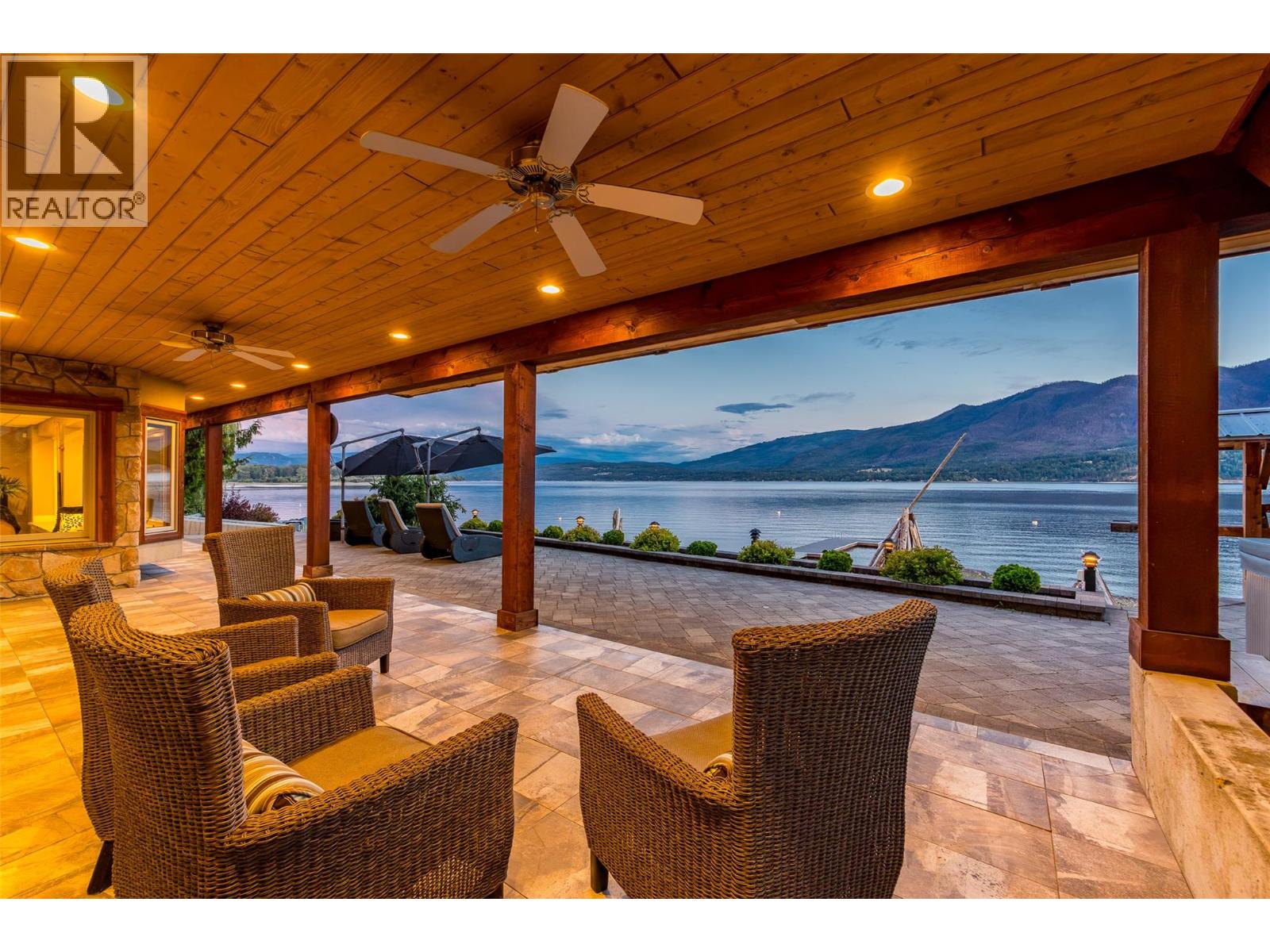2968 Mabry Road, Lee Creek, British Columbia  V0E 1M4 - Photo 8 - 10400391
