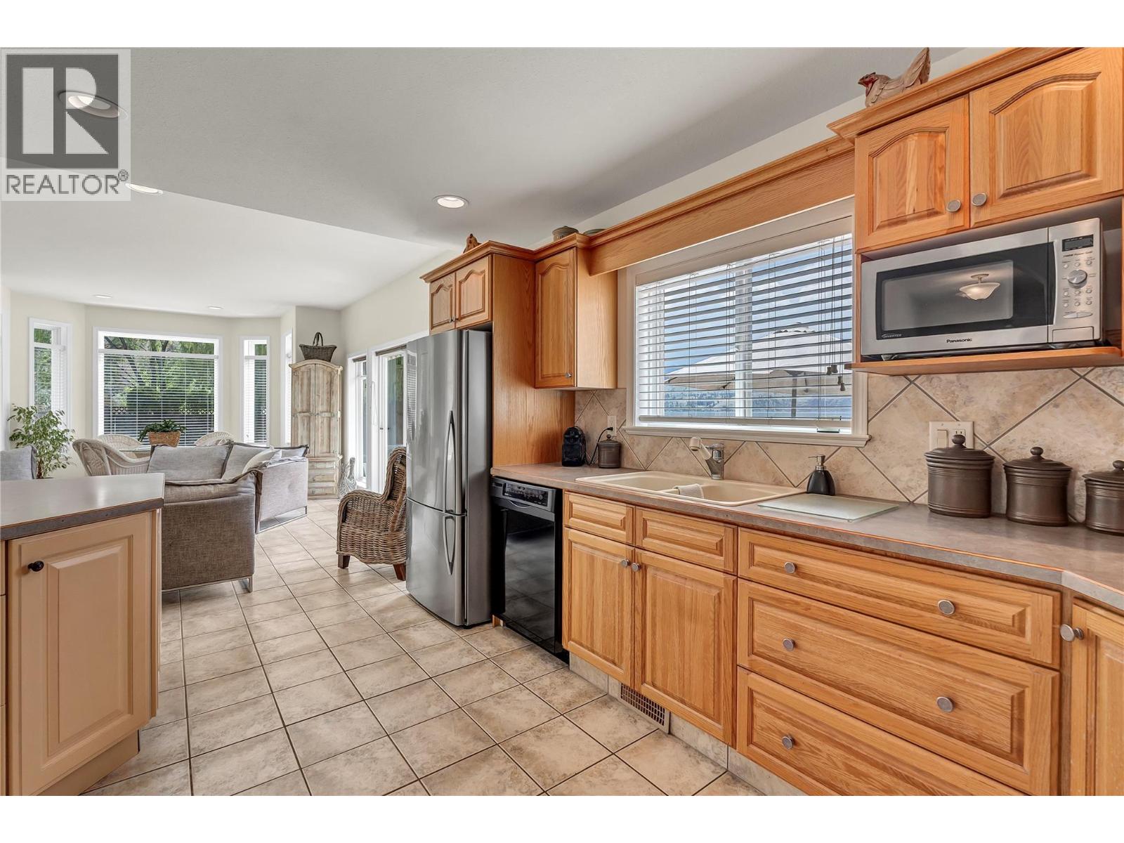4597 Lakeside Road, Penticton, British Columbia  V2A 8W4 - Photo 21 - 10400778