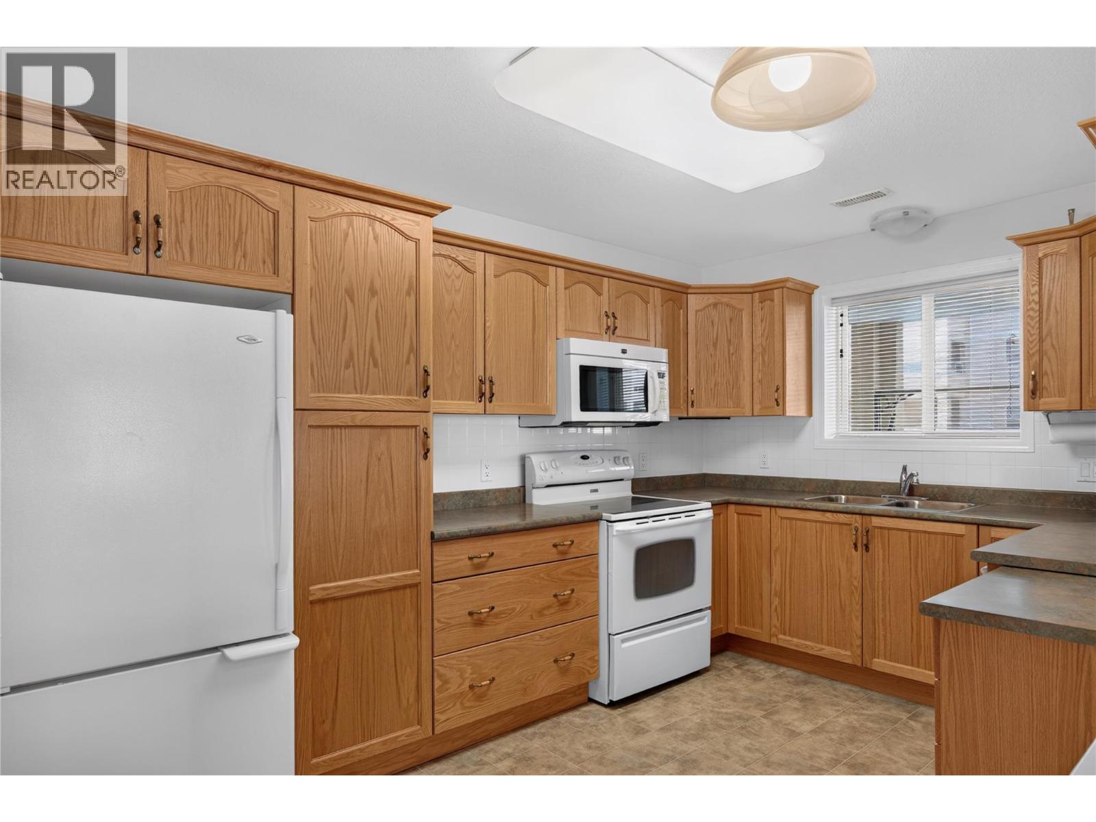 2285 Atkinson Street Unit# 506, Penticton, British Columbia  V2A 8R7 - Photo 7 - 10400321