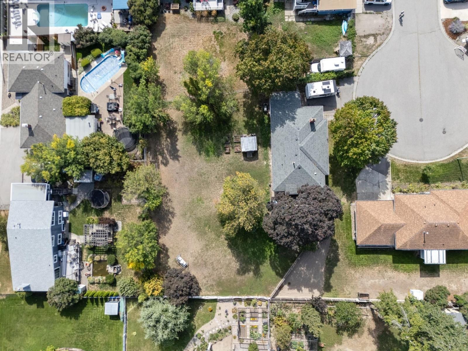 1446 Glenaire Crescent, Kelowna, British Columbia  V1Y 3N1 - Photo 2 - 10400779
