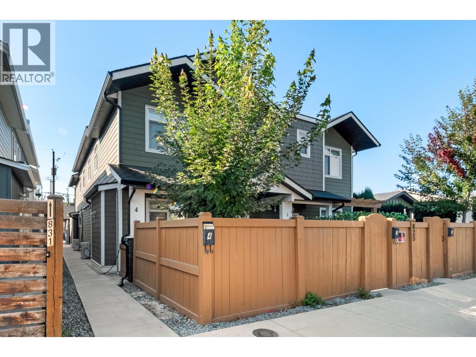 825 Cadder Avenue Unit# 4, Kelowna, British Columbia  V1Y 5N7 - Photo 1 - 10400405