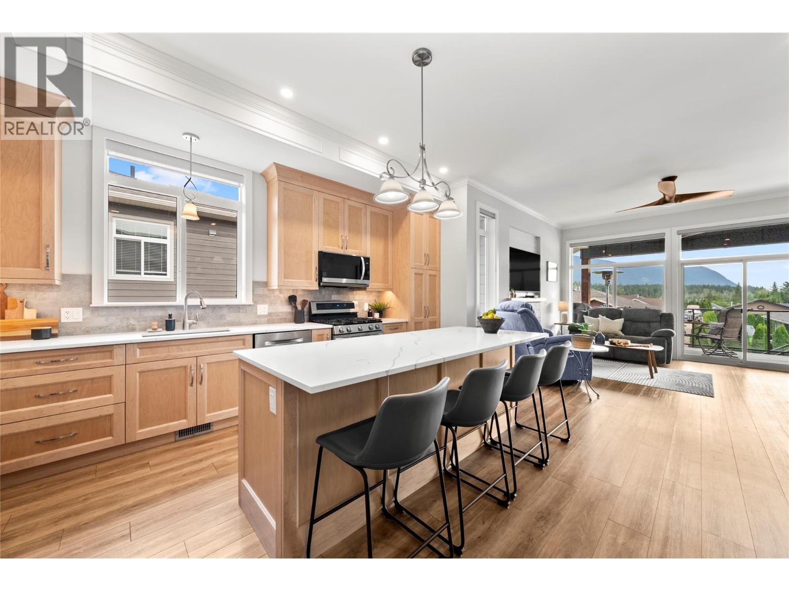 2715 Golf Course Drive Unit# 6, Blind Bay, British Columbia  V0E 1H1 - Photo 12 - 10398104