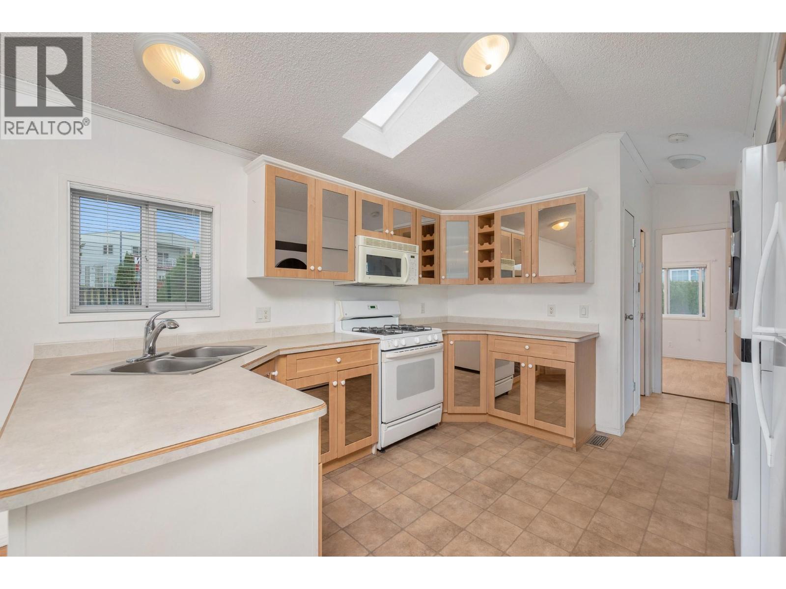 8000 Highland Road Unit# 98, Vernon, British Columbia  V1B 3W5 - Photo 11 - 10400563